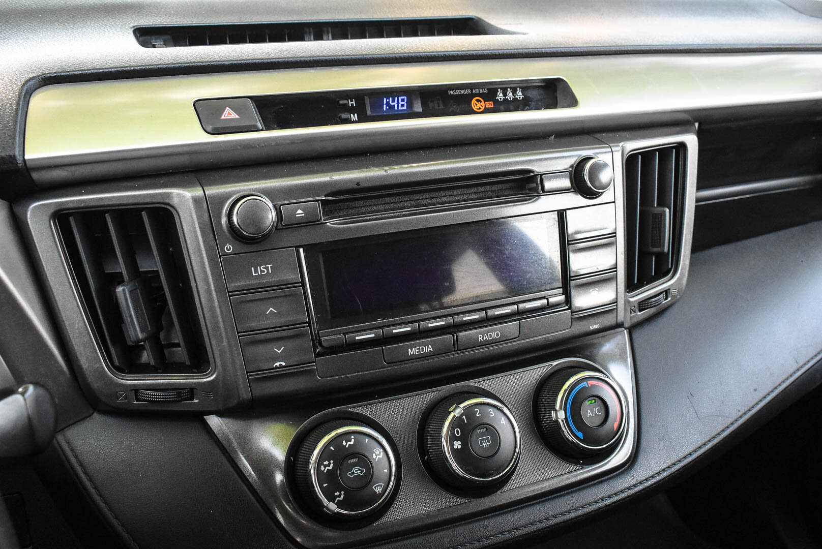 Toyota RAV4, IV (XA40) 2.0 CVT (146 л.с.) 2014