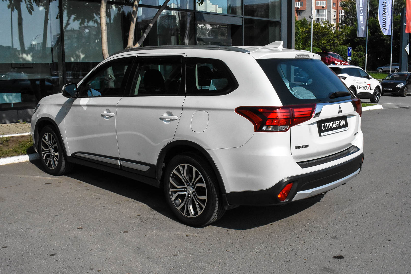 Mitsubishi Outlander, III Рестайлинг 2 2.0 CVT (146 л.с.) 4WD 2018