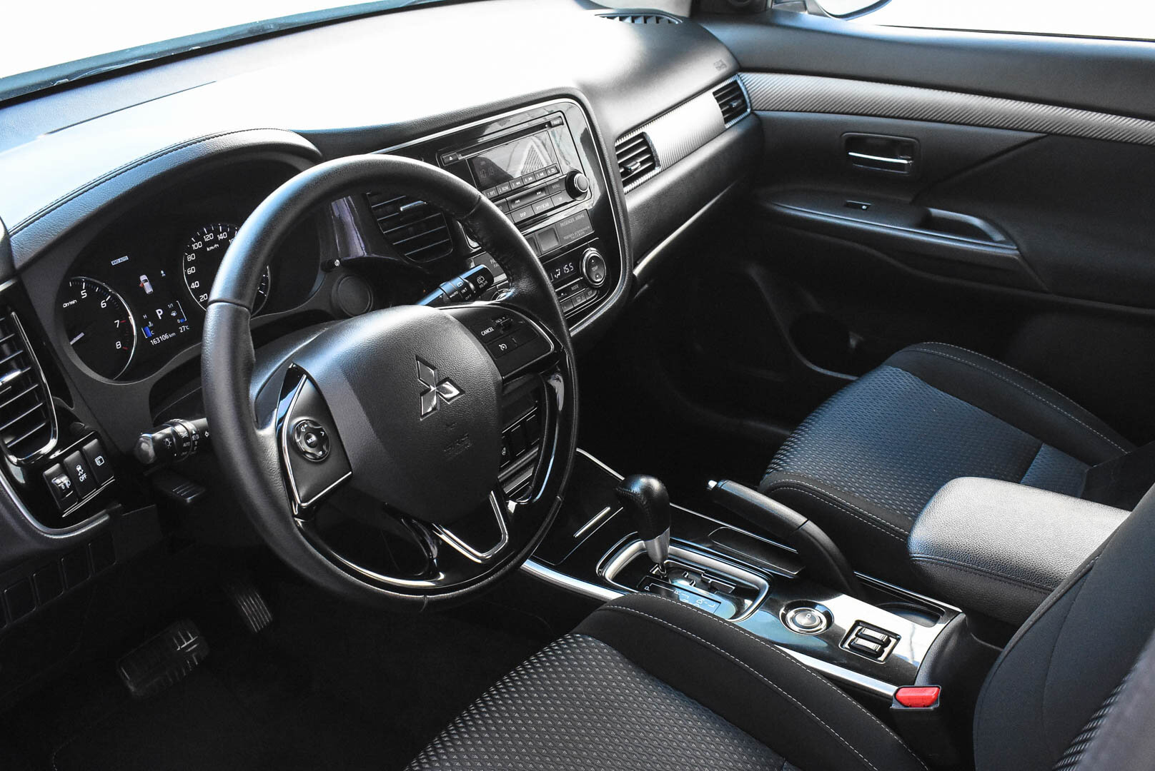 Mitsubishi Outlander, III Рестайлинг 2 2.0 CVT (146 л.с.) 4WD 2018