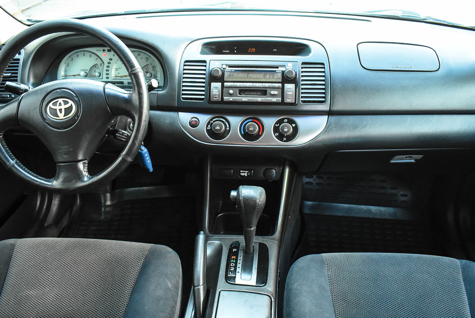 Toyota Camry, V (XV30) 2.4 AT (152 л.с.) 2002
