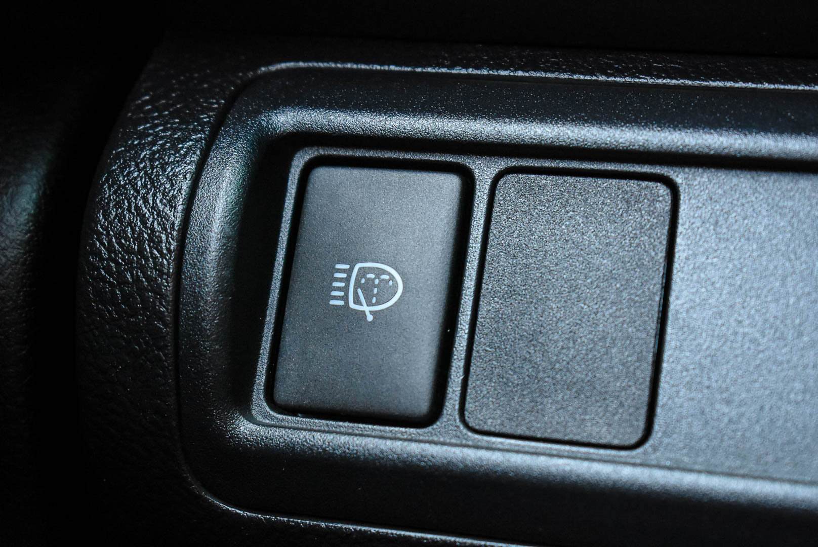 Toyota Camry, VII (XV50) 2.5 AT (181 л.с.) 2012