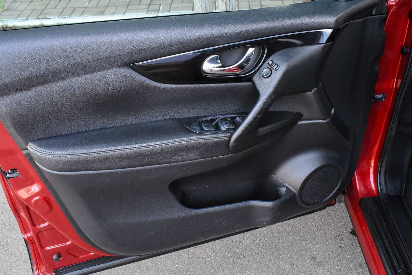 Nissan Qashqai, II 2.0 CVT (144 л.с.) 4WD 2014