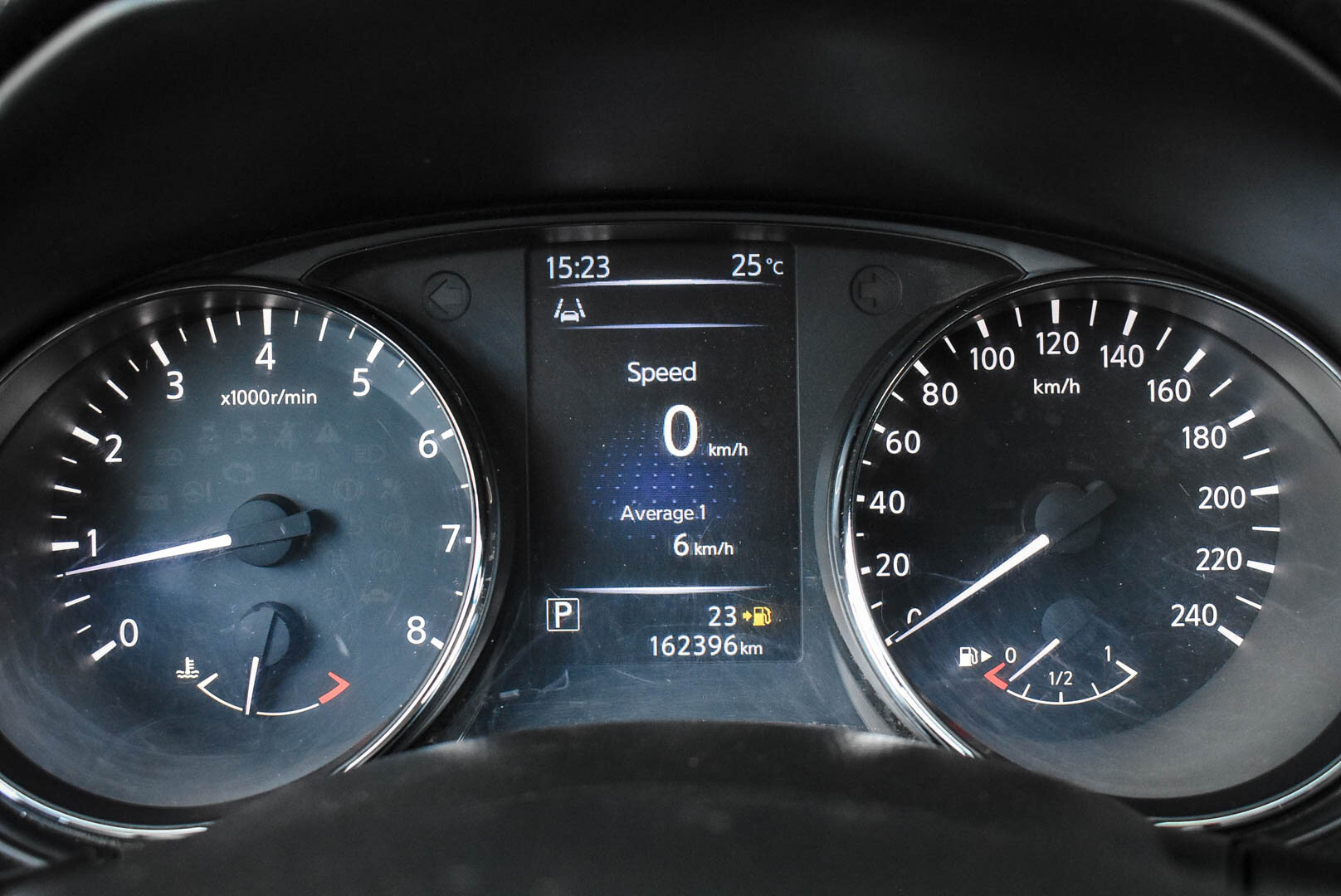 Nissan Qashqai, II 2.0 CVT (144 л.с.) 4WD 2014