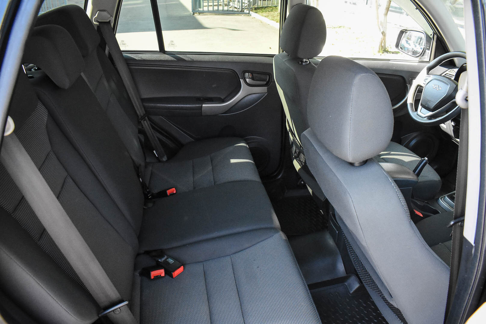 Chery Tiggo (T11), I Рестайлинг (FL) 1.9 AMT (132 л.с.) 2015