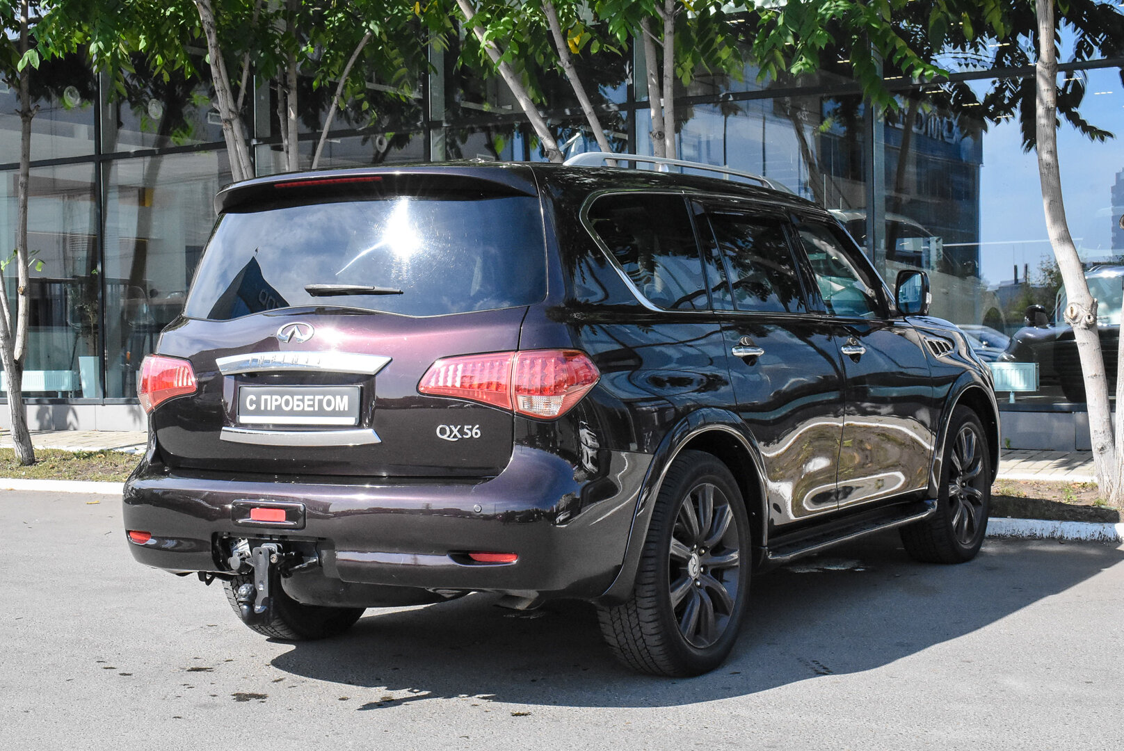 Infiniti QX56, II 5.6 AT (405 л.с.) 4WD 2010