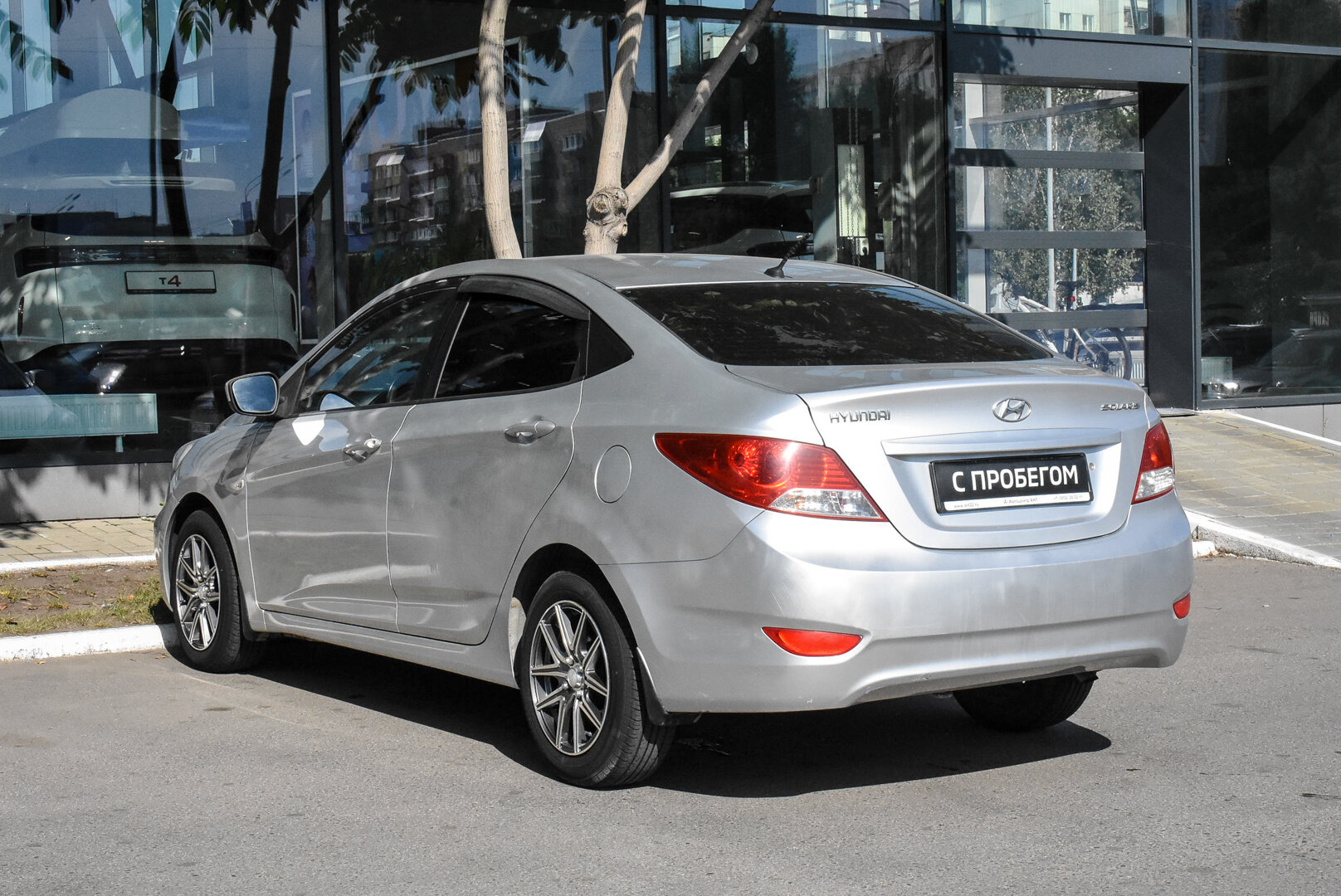 Hyundai Solaris, I 1.4 AT (107 л.с.) 2013