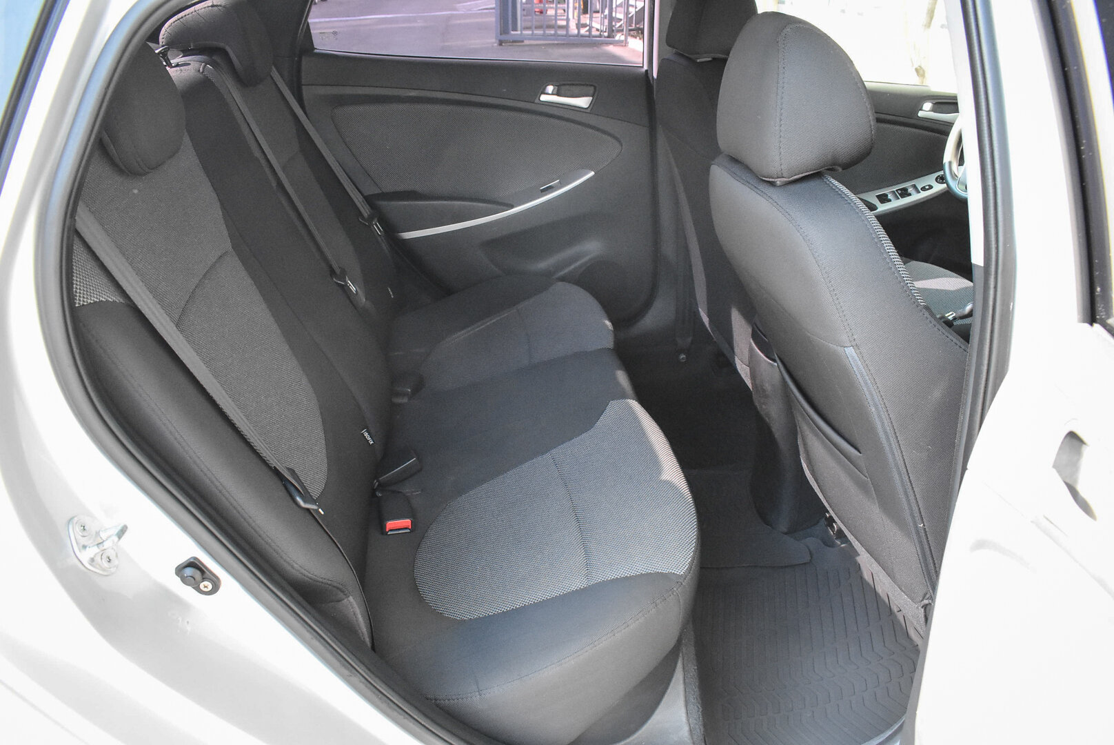Hyundai Solaris, I 1.4 AT (107 л.с.) 2013