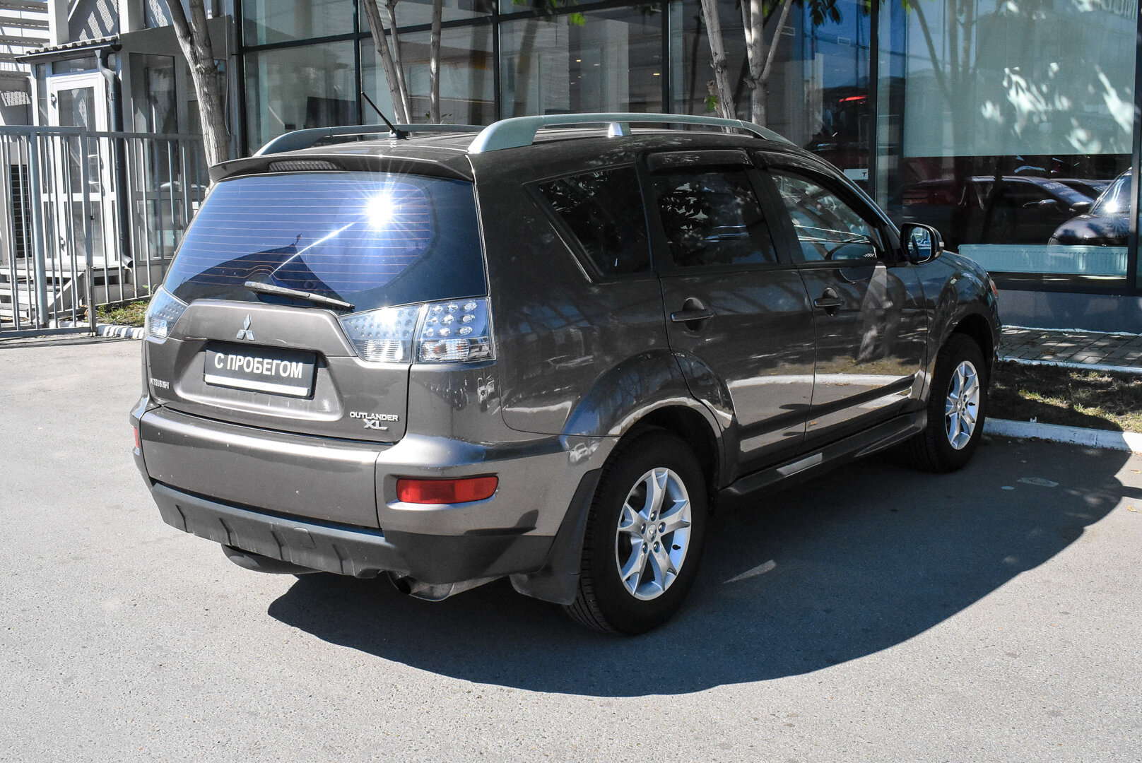 Mitsubishi Outlander, II Рестайлинг 2.0 MT (147 л.с.) 2010