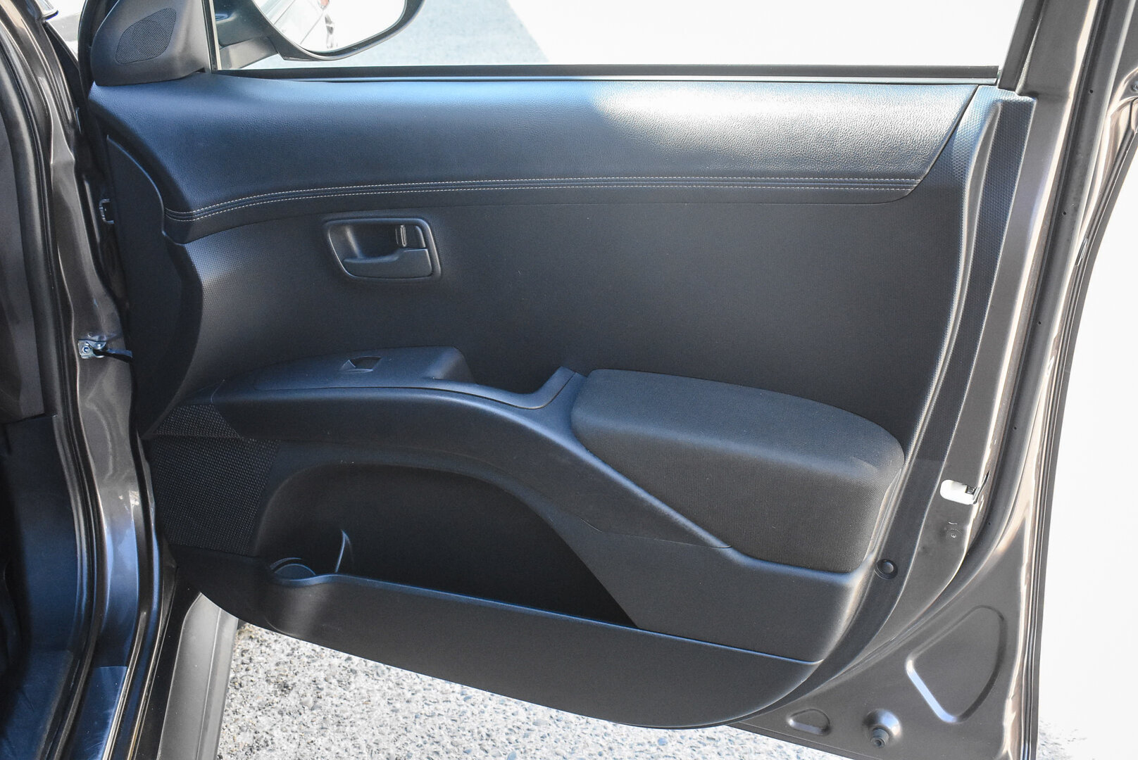 Mitsubishi Outlander, II Рестайлинг 2.0 MT (147 л.с.) 2010