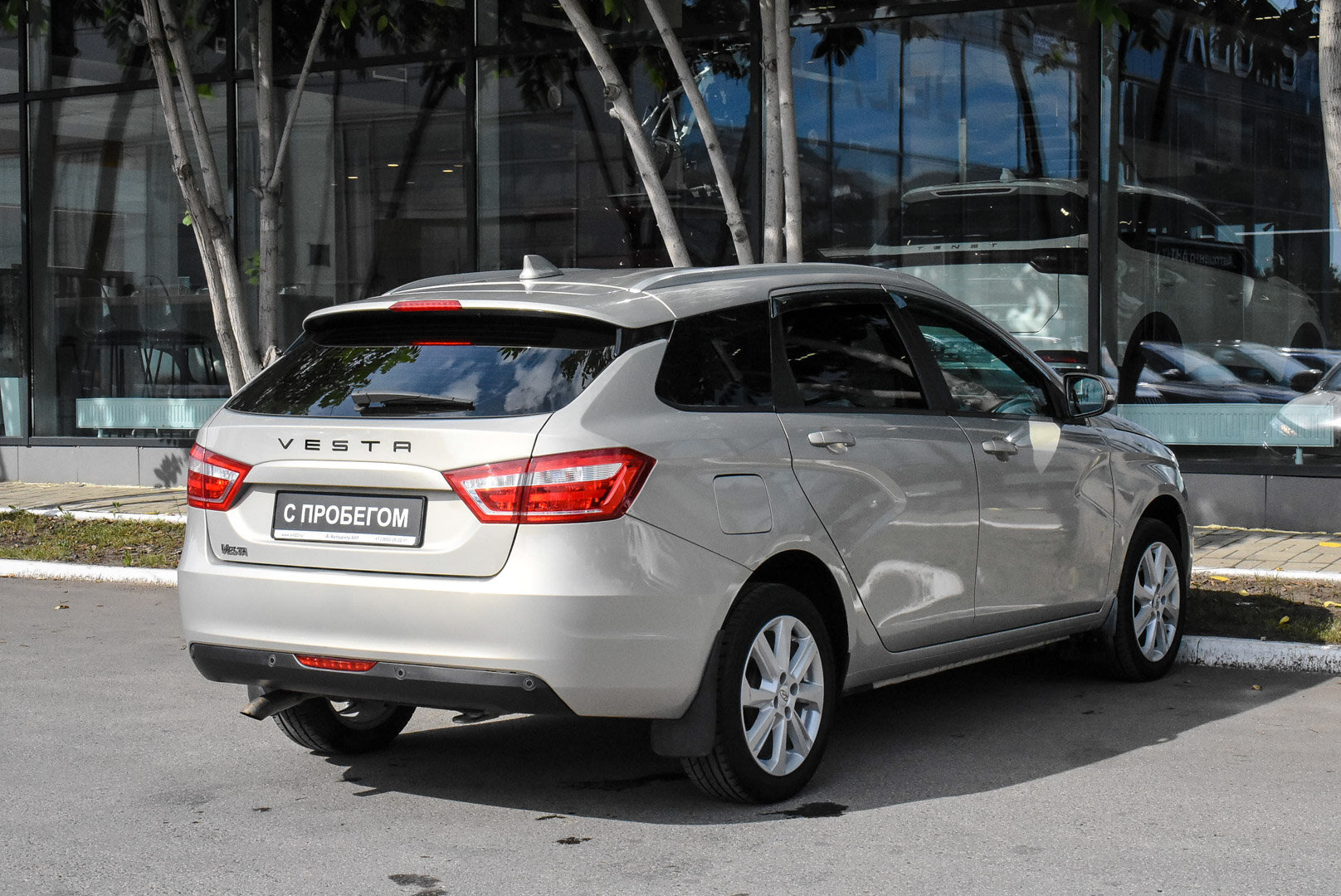 Lada (ВАЗ) Vesta, I SW 1.6 MT (106 л.с.) 2020