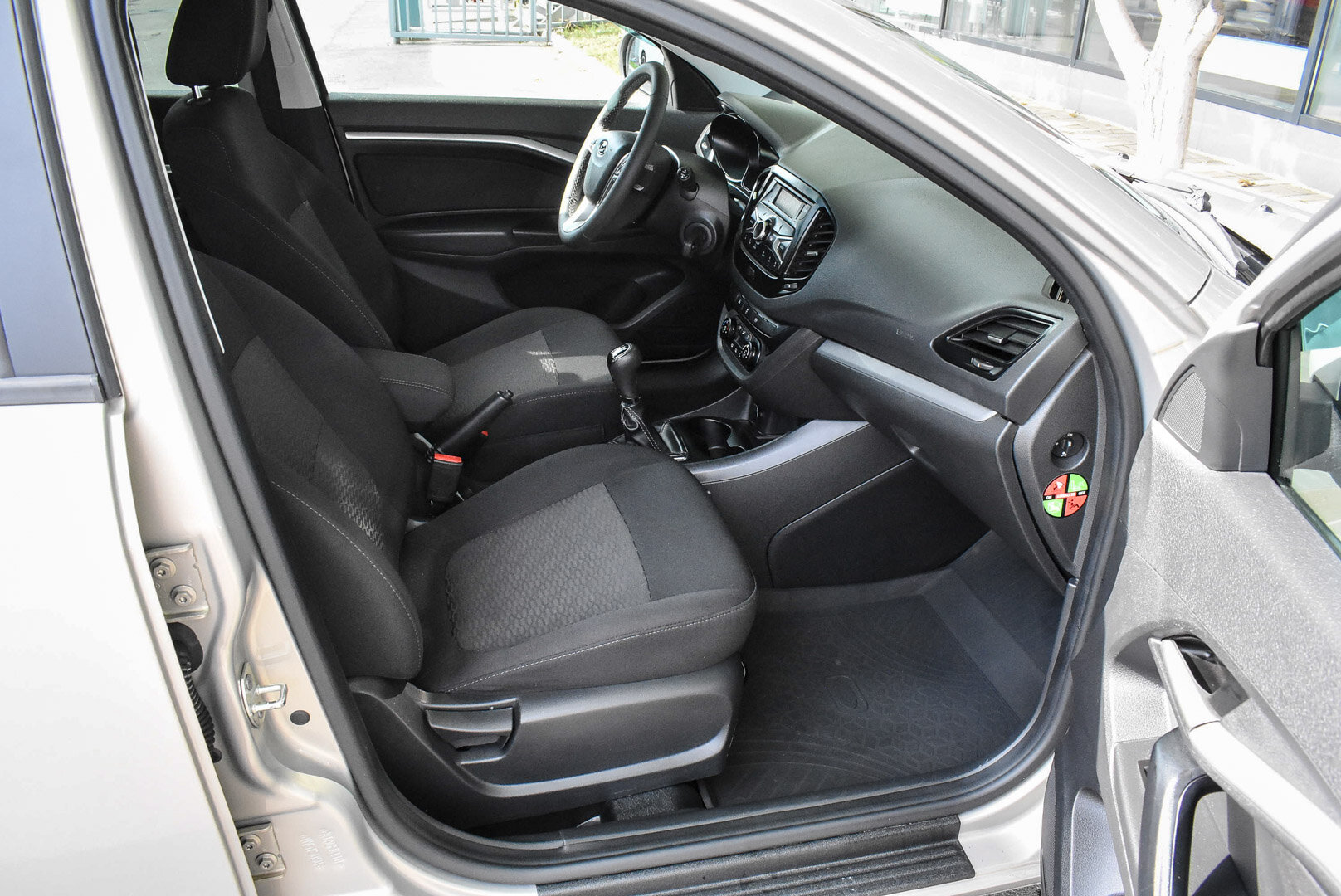 Lada (ВАЗ) Vesta, I SW 1.6 MT (106 л.с.) 2020
