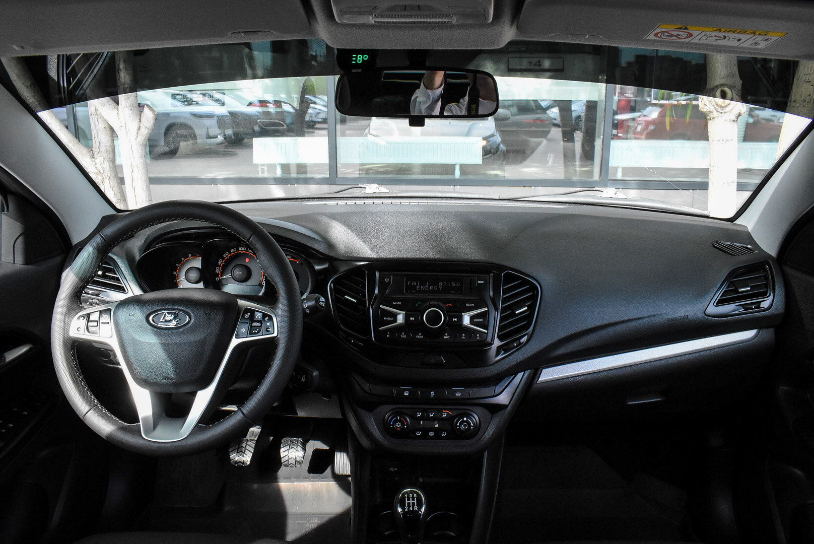 Lada (ВАЗ) Vesta, I SW 1.6 MT (106 л.с.) 2020