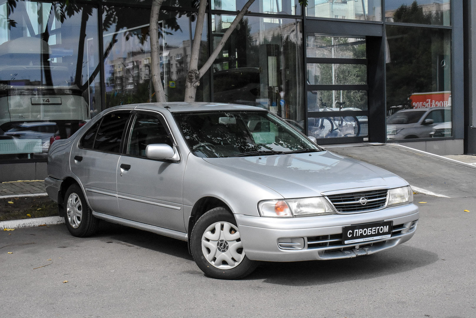 Nissan Sunny, B14 1.5 AT (105 л.с.) 1998