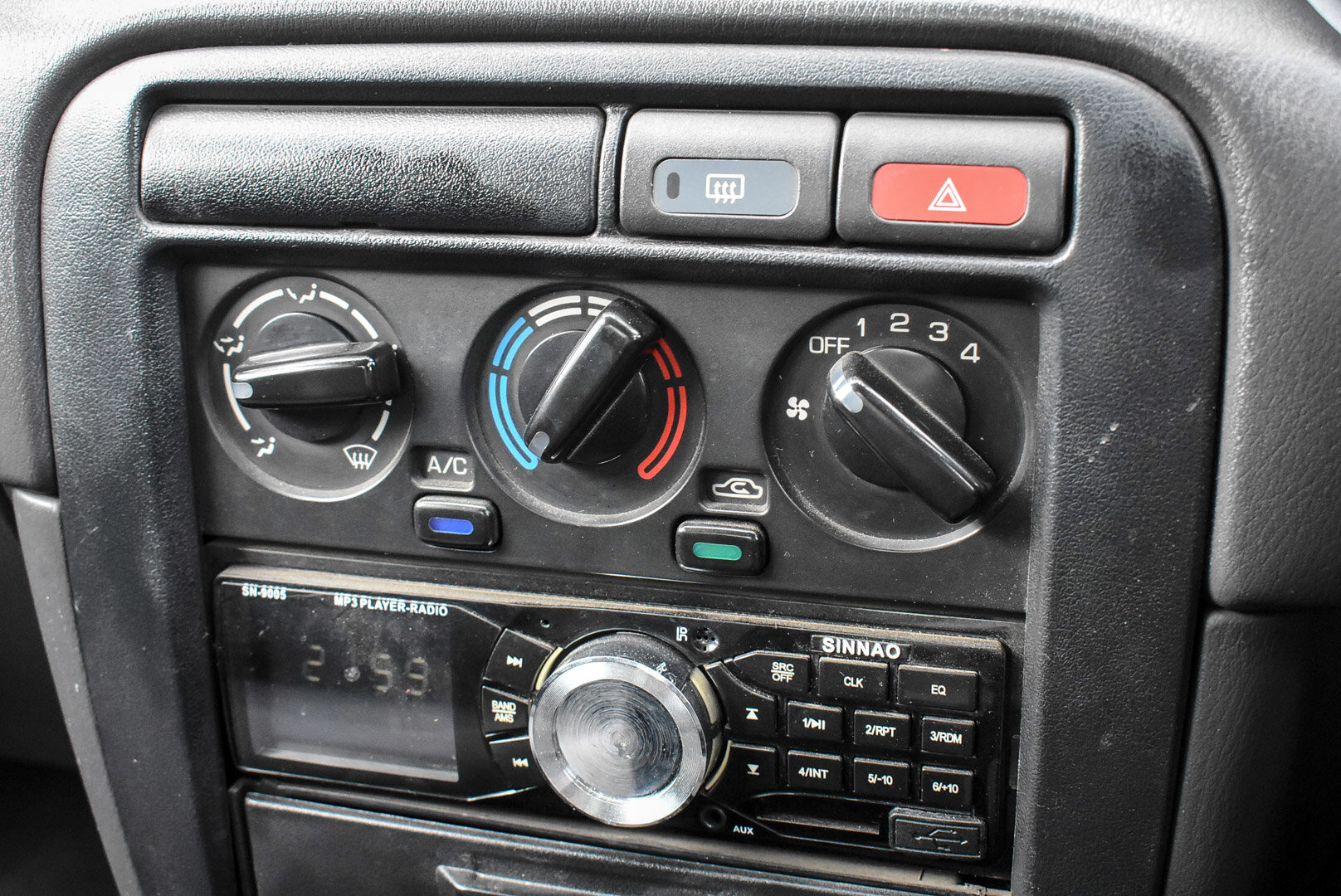 Nissan Sunny, B14 1.5 AT (105 л.с.) 1998