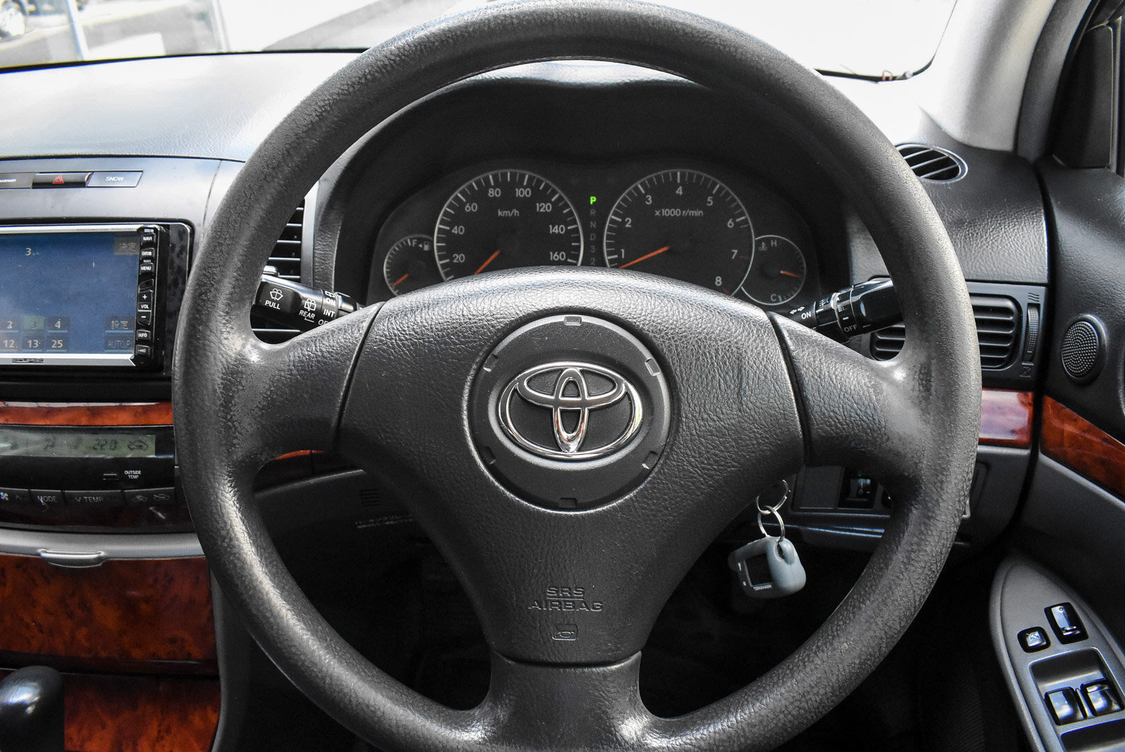 Toyota Allion, I Рестайлинг 1.8 AT (125 л.с.) 4WD 2005