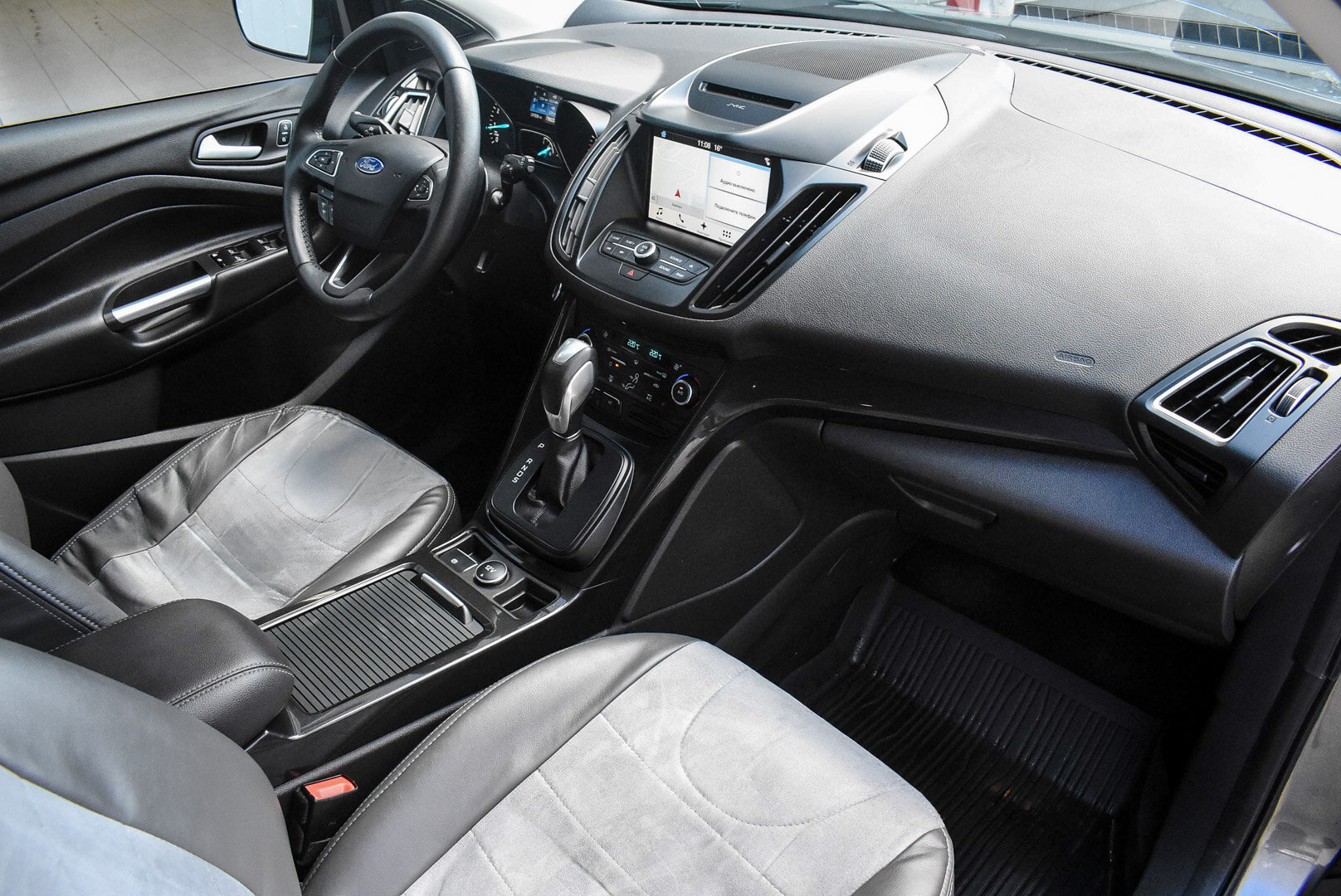 Ford Kuga, II Рестайлинг 1.5 AT (150 л.с.) 4WD 2017