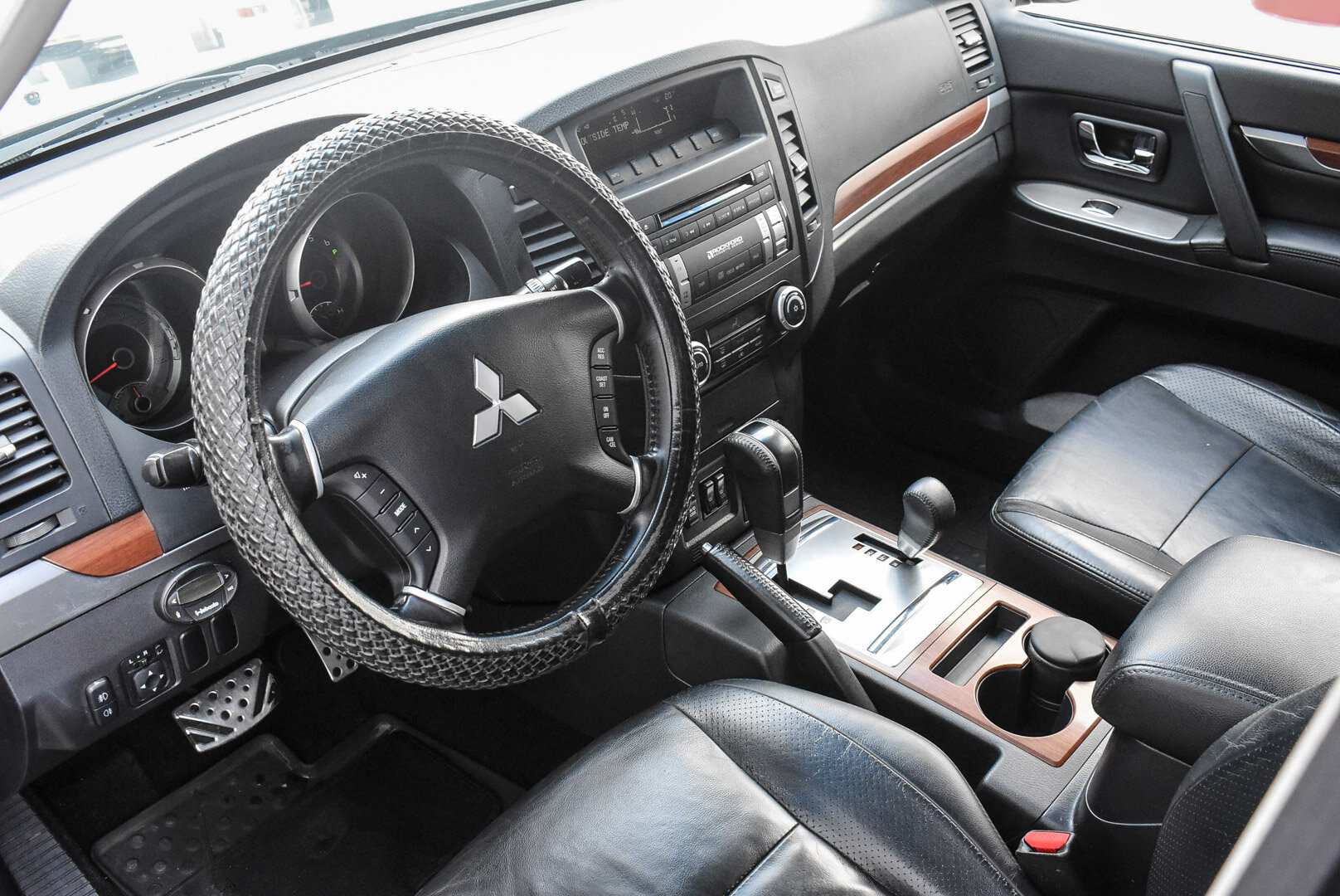 Mitsubishi Pajero, IV 3.2d AT (165 л.с.) 4WD 2008