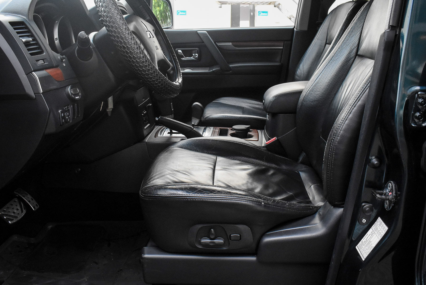 Mitsubishi Pajero, IV 3.2d AT (165 л.с.) 4WD 2008