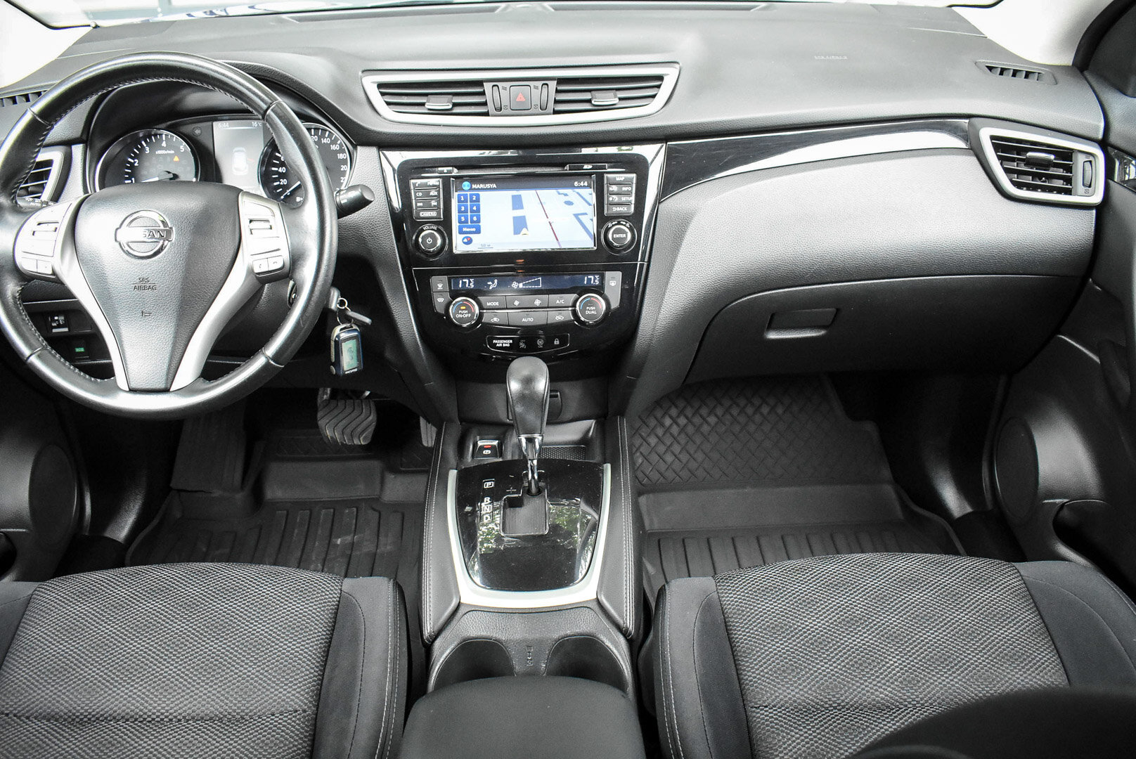 Nissan Qashqai, II 1.2 CVT (115 л.с.) 2016