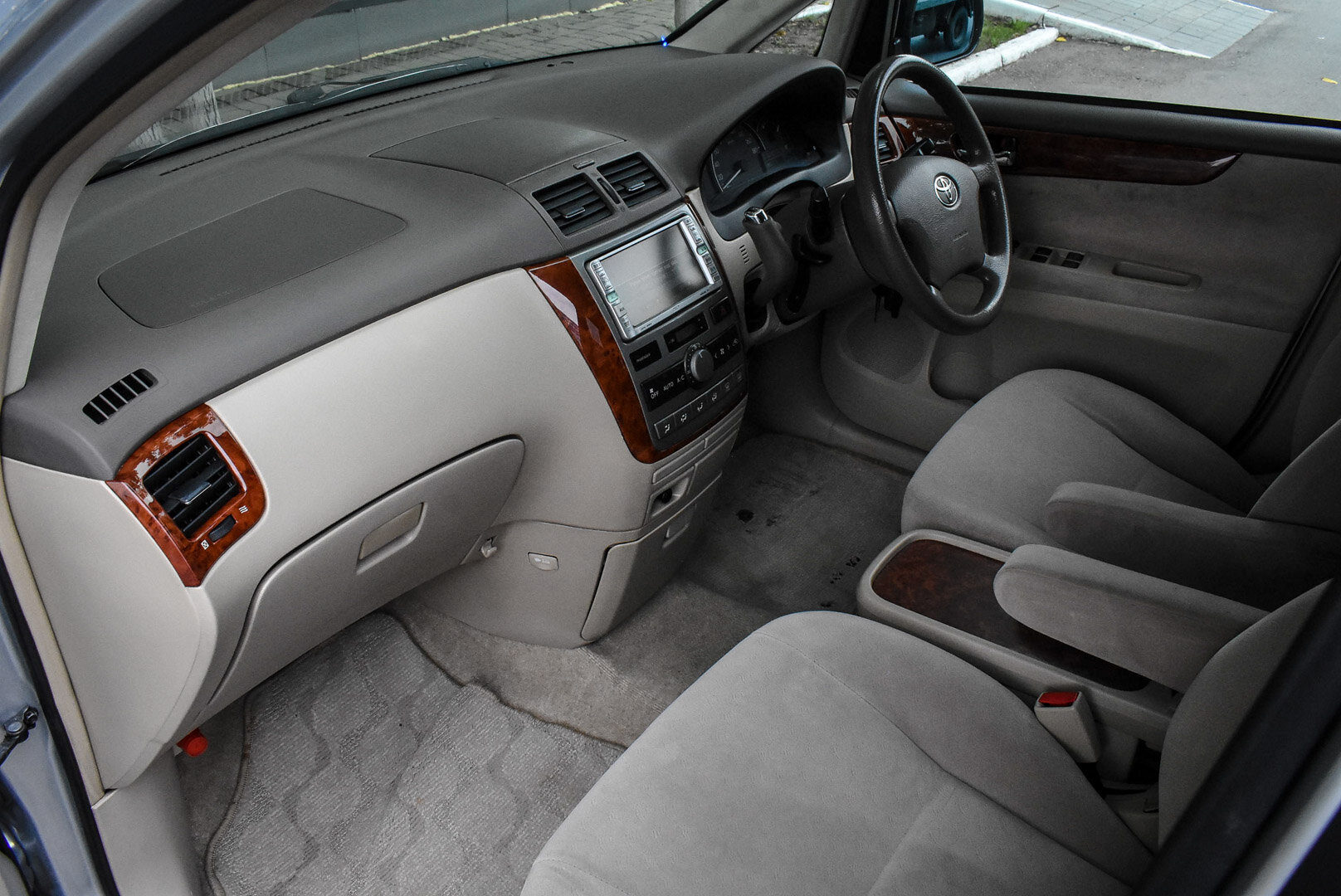 Toyota Ipsum, II (M20) Рестайлинг 2.4 AT (160 л.с.) 2007