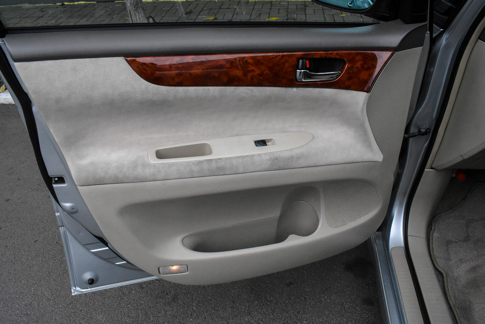 Toyota Ipsum, II (M20) Рестайлинг 2.4 AT (160 л.с.) 2007