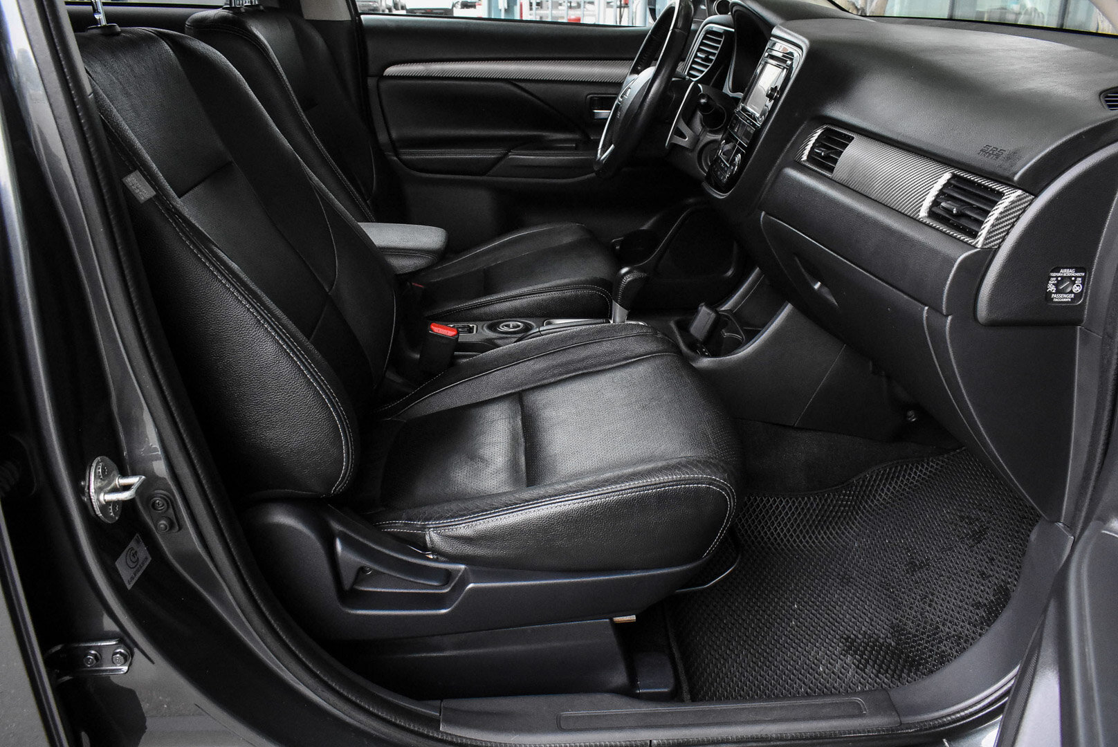 Mitsubishi Outlander, III 2.4 CVT (167 л.с.) 4WD 2013