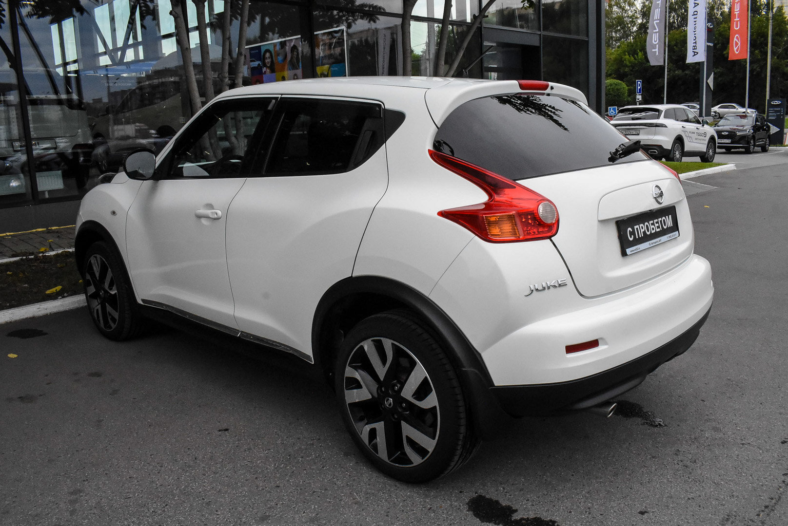 Nissan Juke, I 1.6 CVT (117 л.с.) 2014