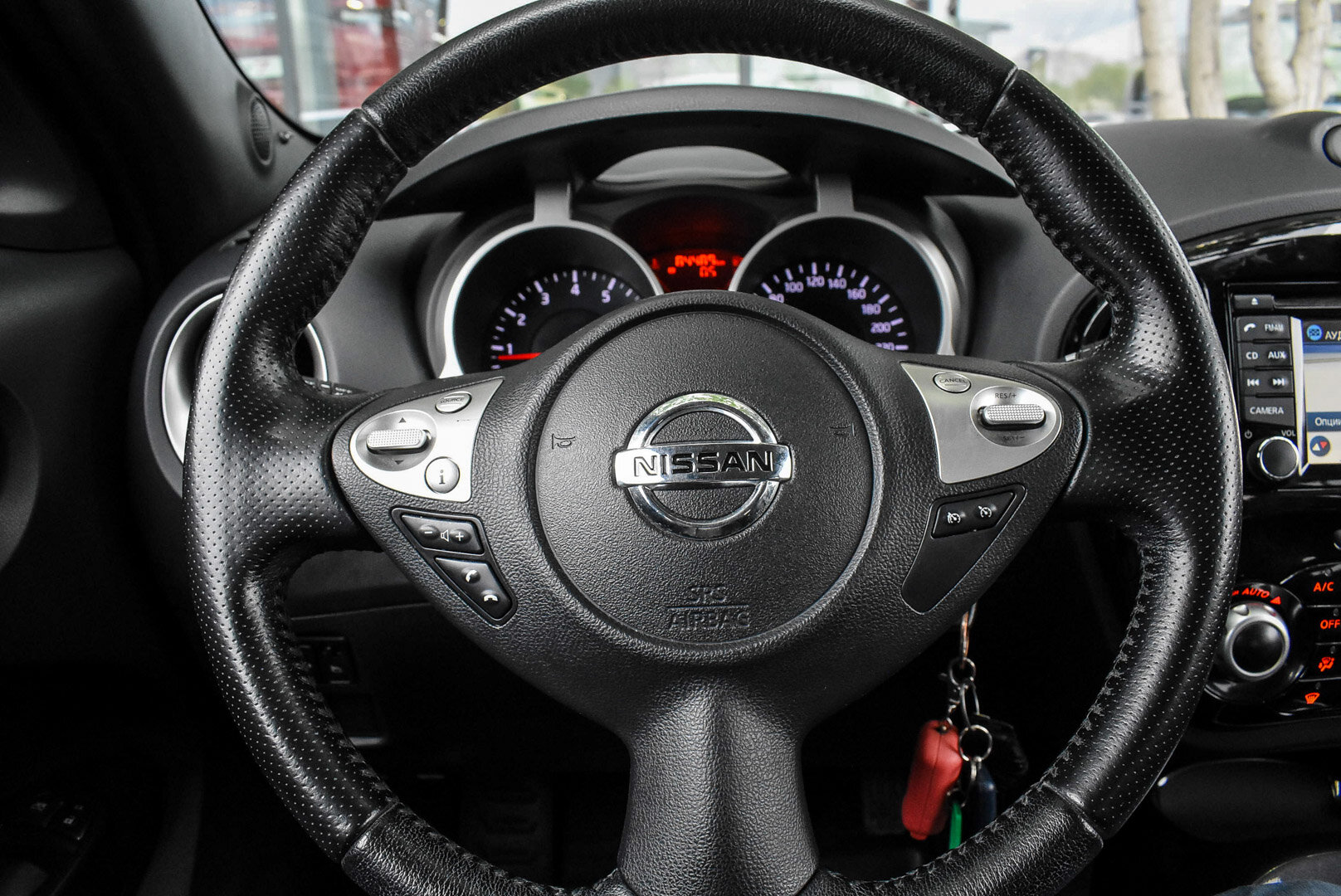 Nissan Juke, I 1.6 CVT (117 л.с.) 2014