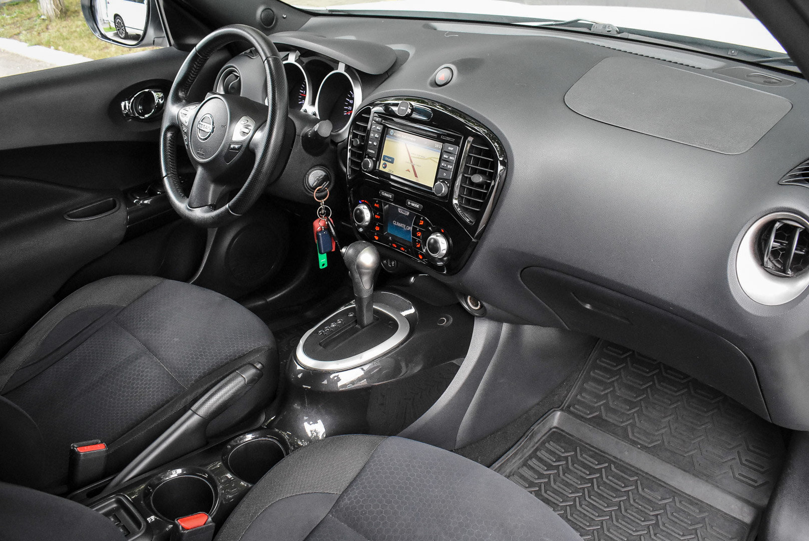 Nissan Juke, I 1.6 CVT (117 л.с.) 2014