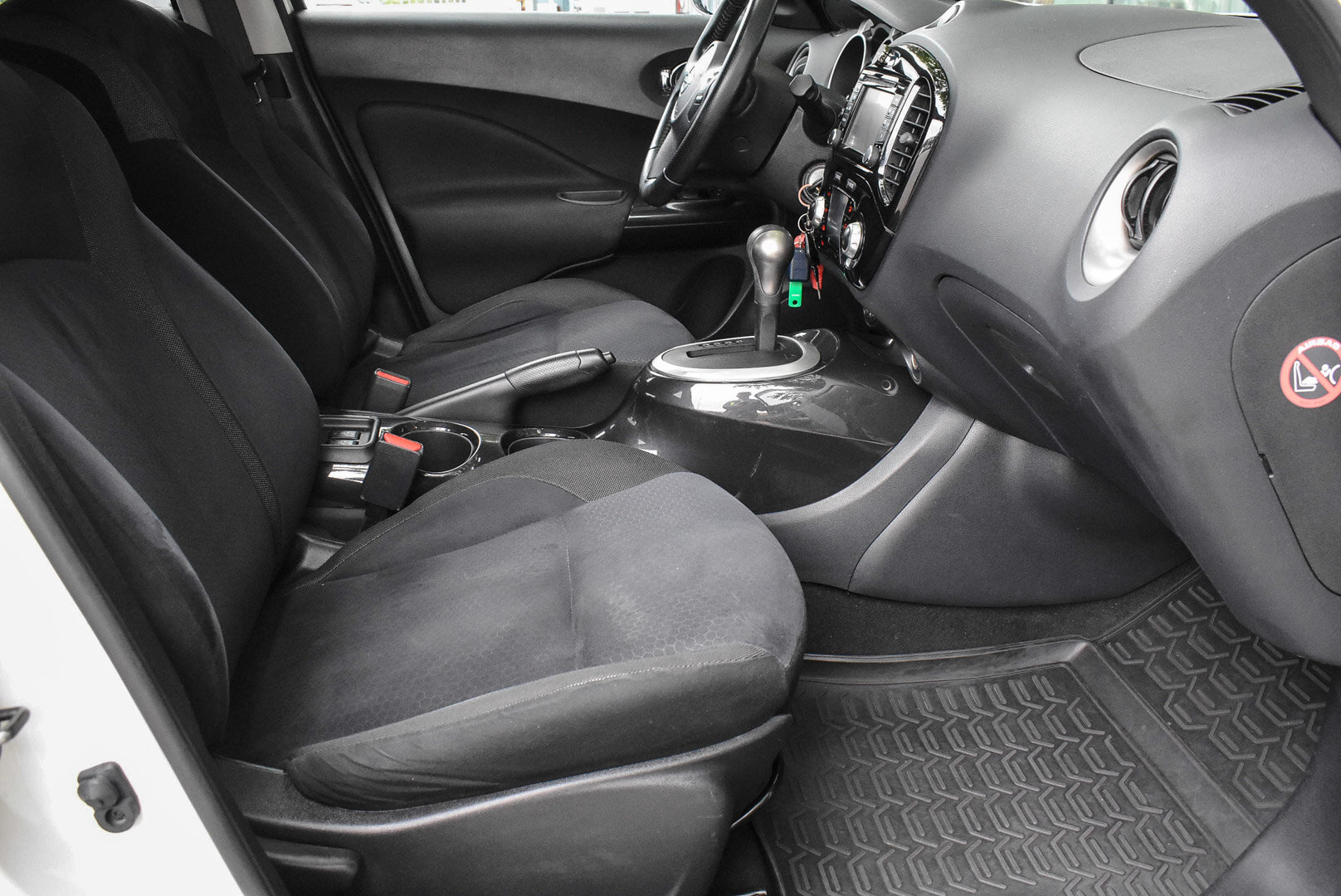 Nissan Juke, I 1.6 CVT (117 л.с.) 2014