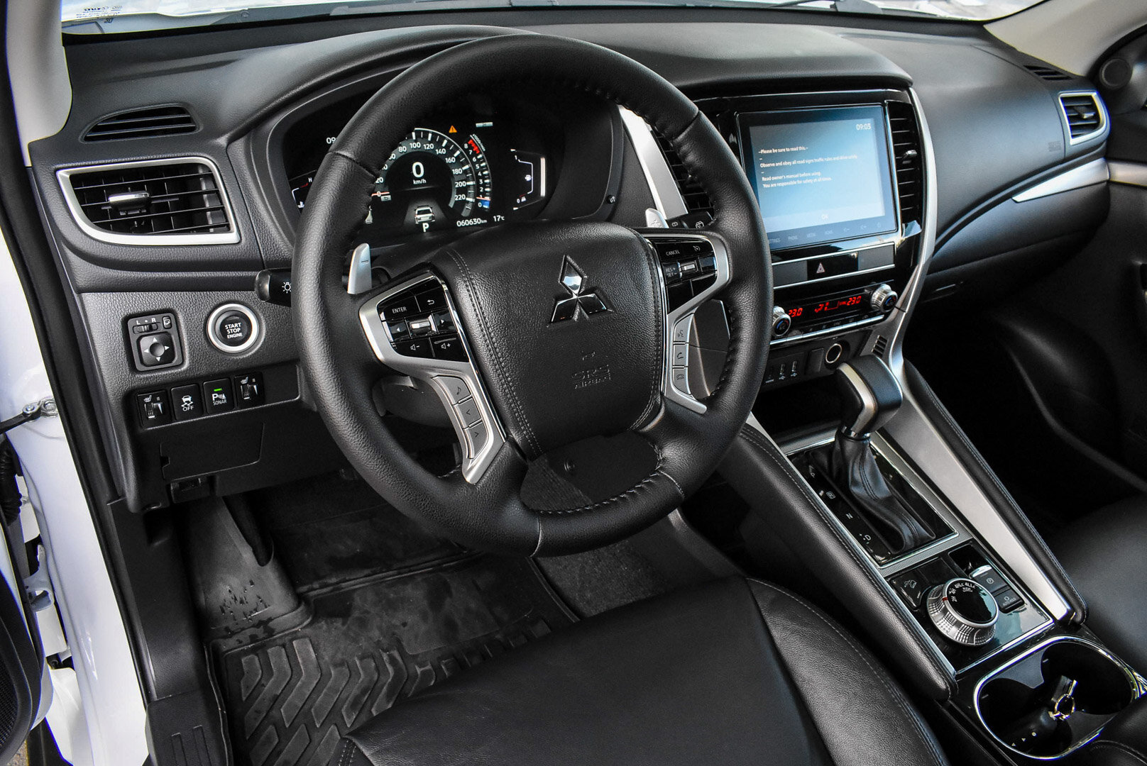 Mitsubishi Montero Sport, III Рестайлинг 3.0 AT (209 л.с.) 4WD 2021
