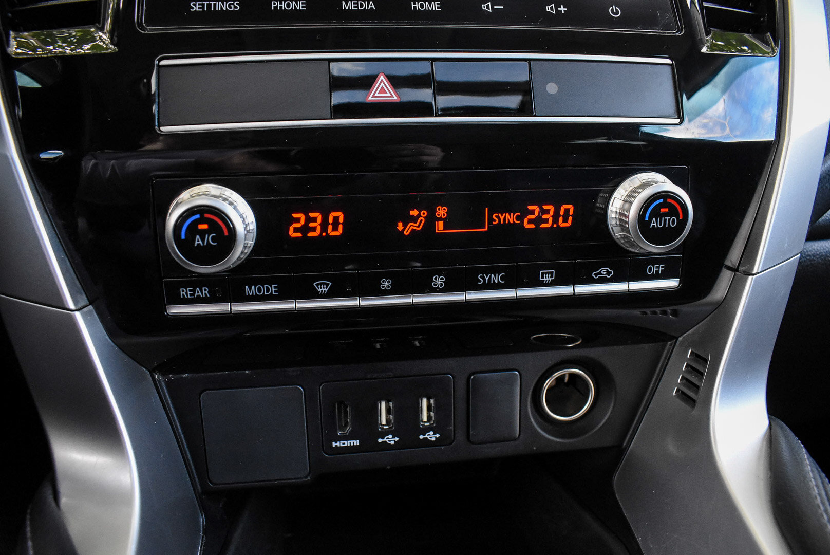 Mitsubishi Montero Sport, III Рестайлинг 3.0 AT (209 л.с.) 4WD 2021