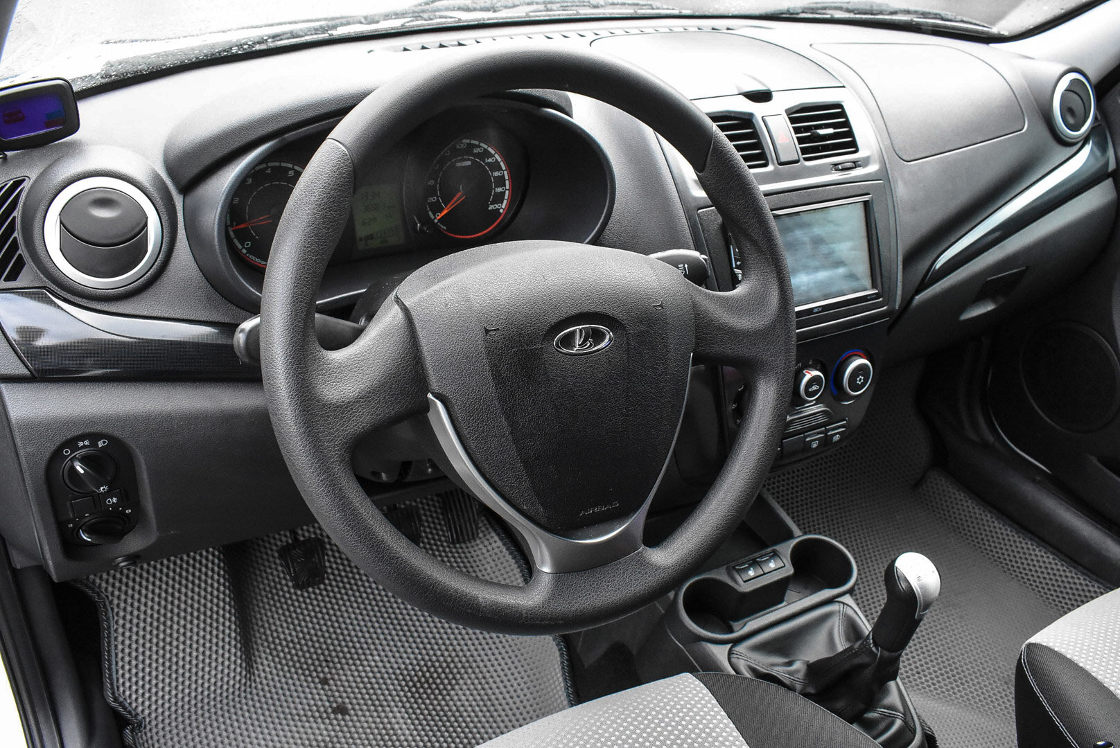 Lada (ВАЗ) Kalina, II 1.6 MT (87 л.с.) 2018