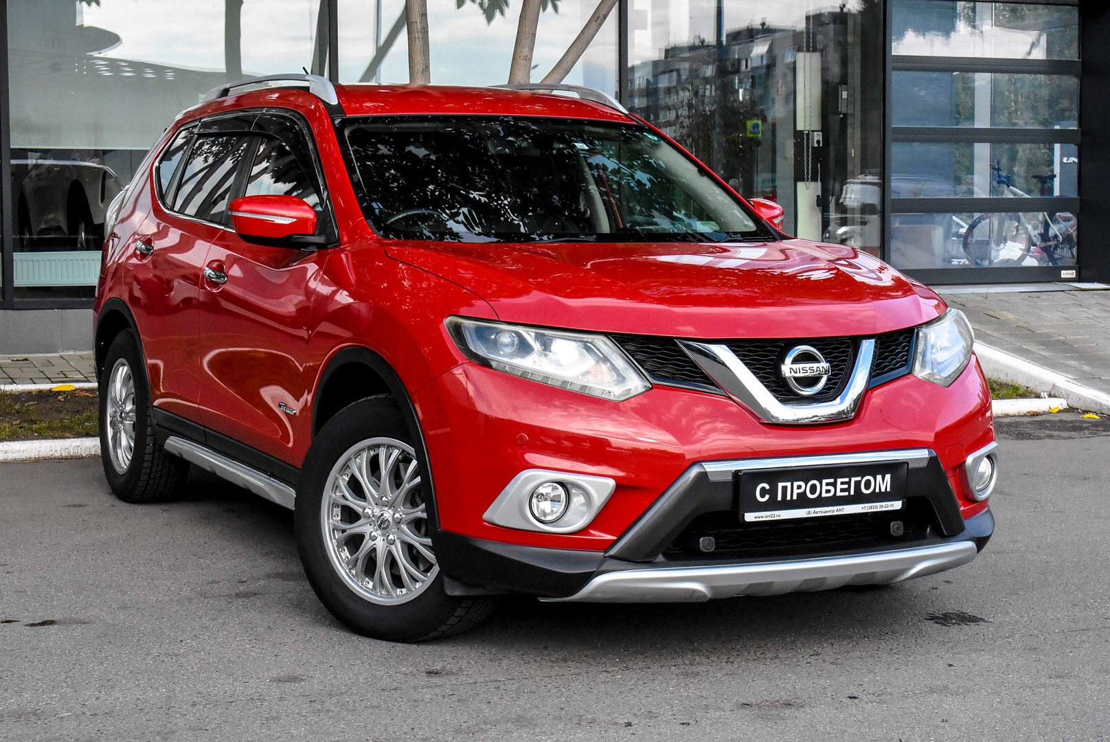 Nissan X-Trail, III 2.0hyb CVT (147 л.с.) 4WD 2015