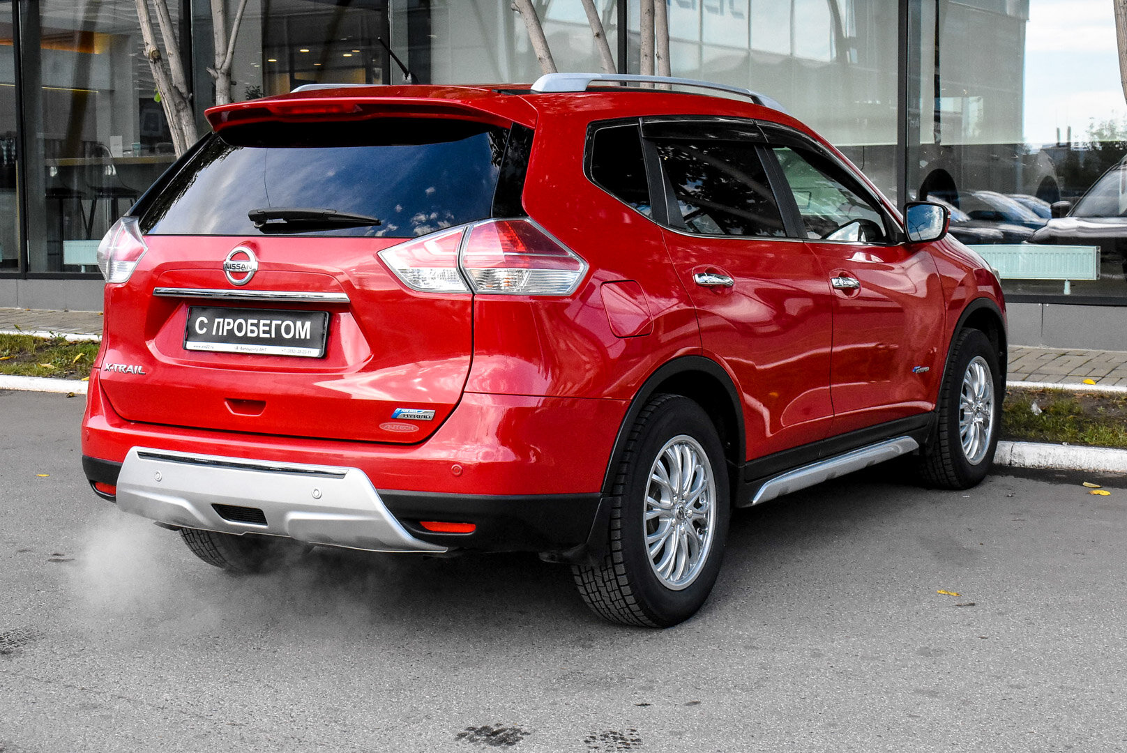 Nissan X-Trail, III 2.0hyb CVT (147 л.с.) 4WD 2015