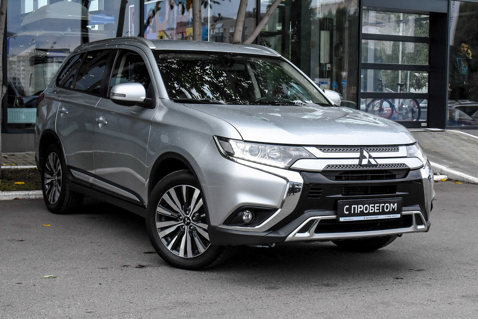 Mitsubishi Outlander, III Рестайлинг 3 2.0 CVT (146 л.с.) 2019