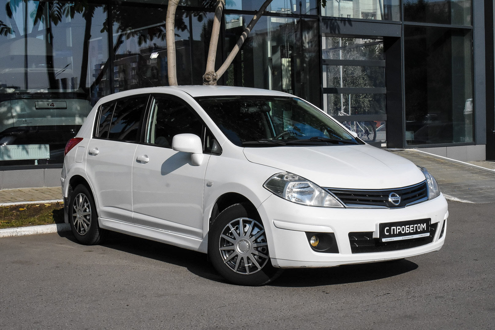 Nissan Tiida, I Рестайлинг 1.6 AT (110 л.с.) 2013