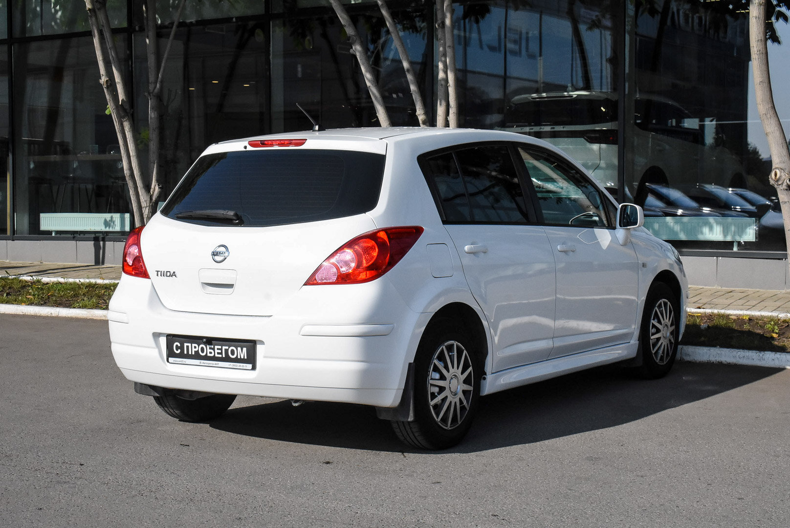 Nissan Tiida, I Рестайлинг 1.6 AT (110 л.с.) 2013