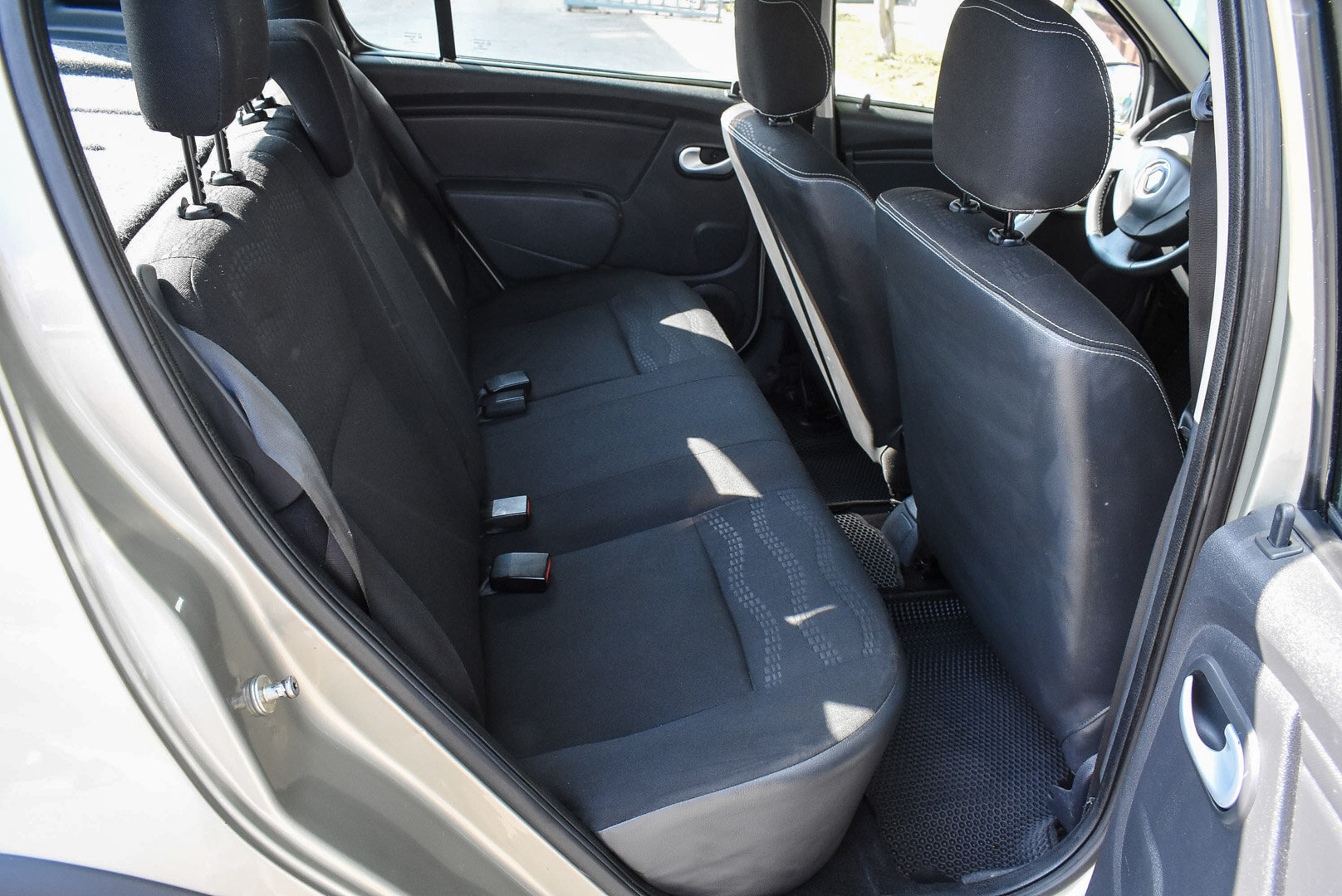 Renault Sandero, I Stepway 1.6 MT (84 л.с.) 2012