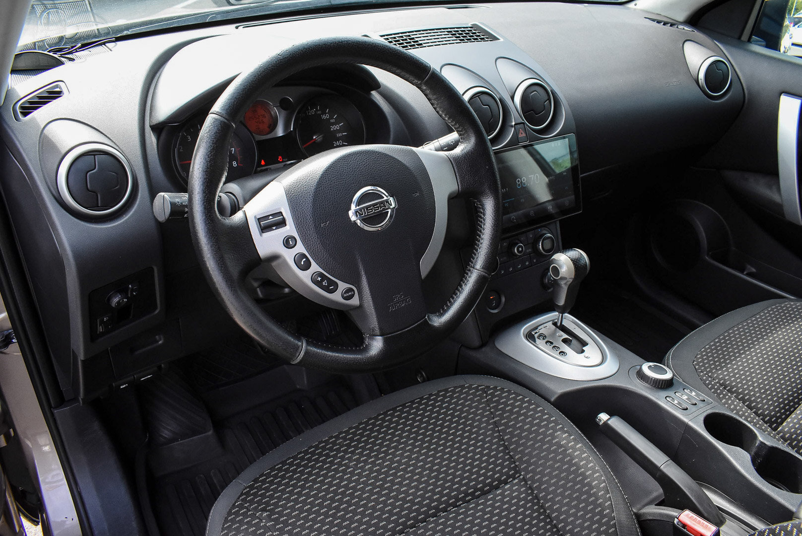 Nissan Qashqai, I 2.0 CVT (141 л.с.) 4WD 2008