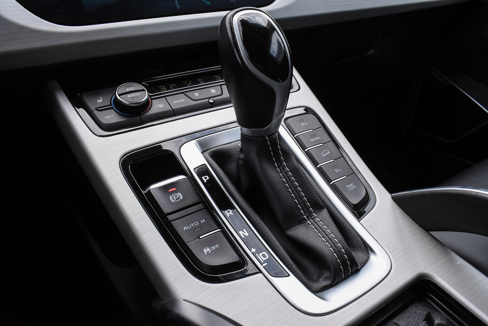 Geely Atlas, I 2.4 AT (149 л.с.) 4WD 2020