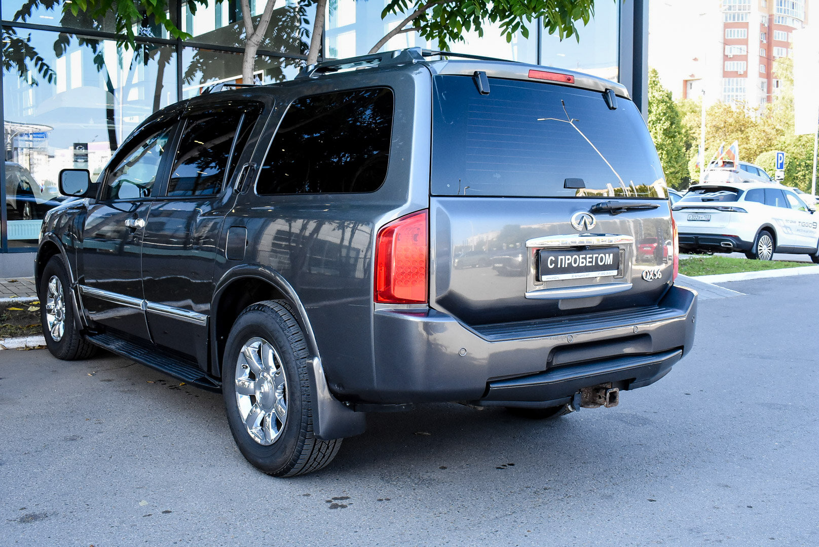 Infiniti QX56, I 5.6 AT (313 л.с.) 4WD 2004