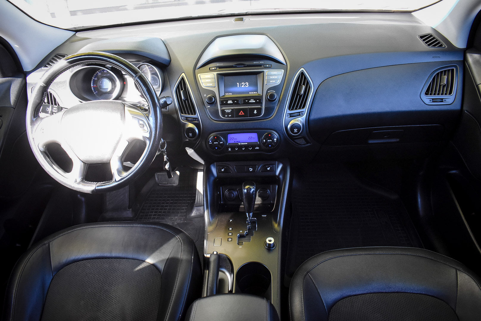 Hyundai ix35, I Рестайлинг 2.0 AT (150 л.с.) 4WD 2014
