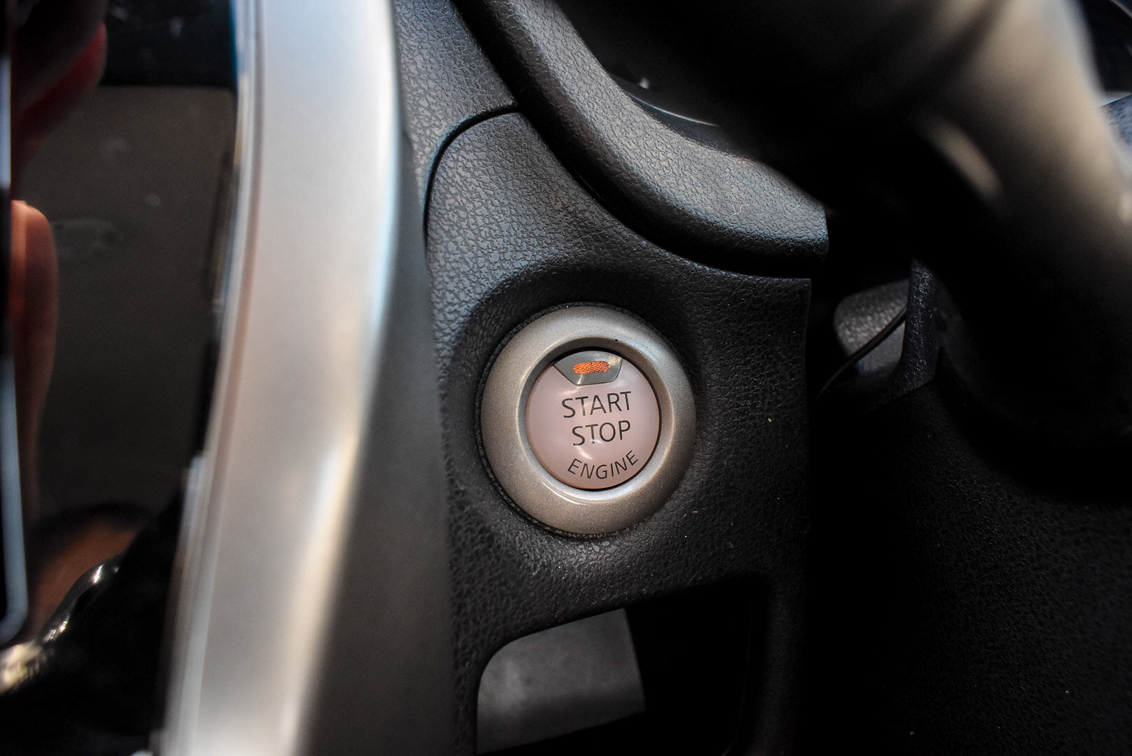 Nissan Note, II 1.2 CVT (98 л.с.) 2015