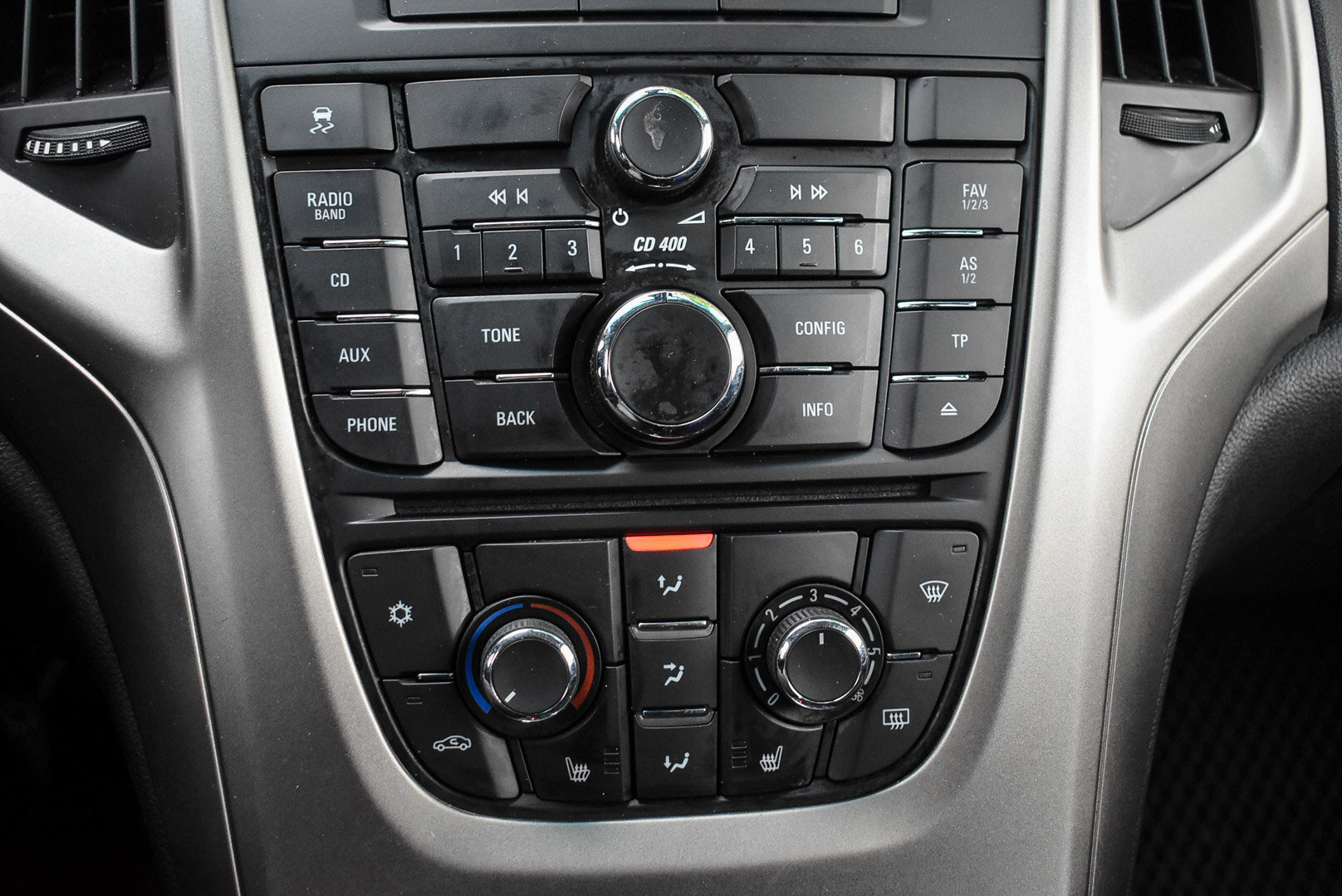 Opel Astra, J 1.6 AT (115 л.с.) 2010