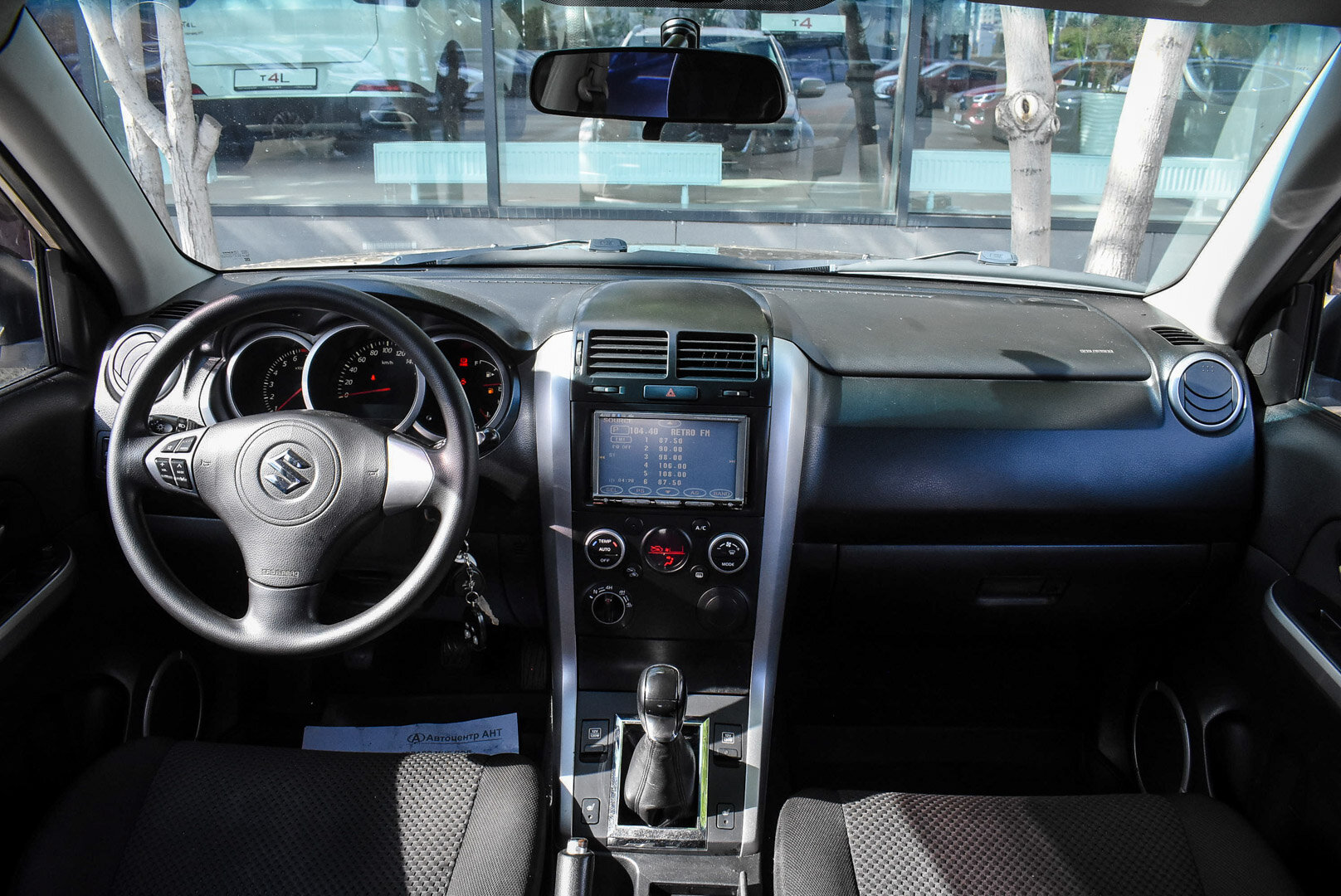 Suzuki Grand Vitara, II Рестайлинг 2.0 MT (140 л.с.) 4WD 2011