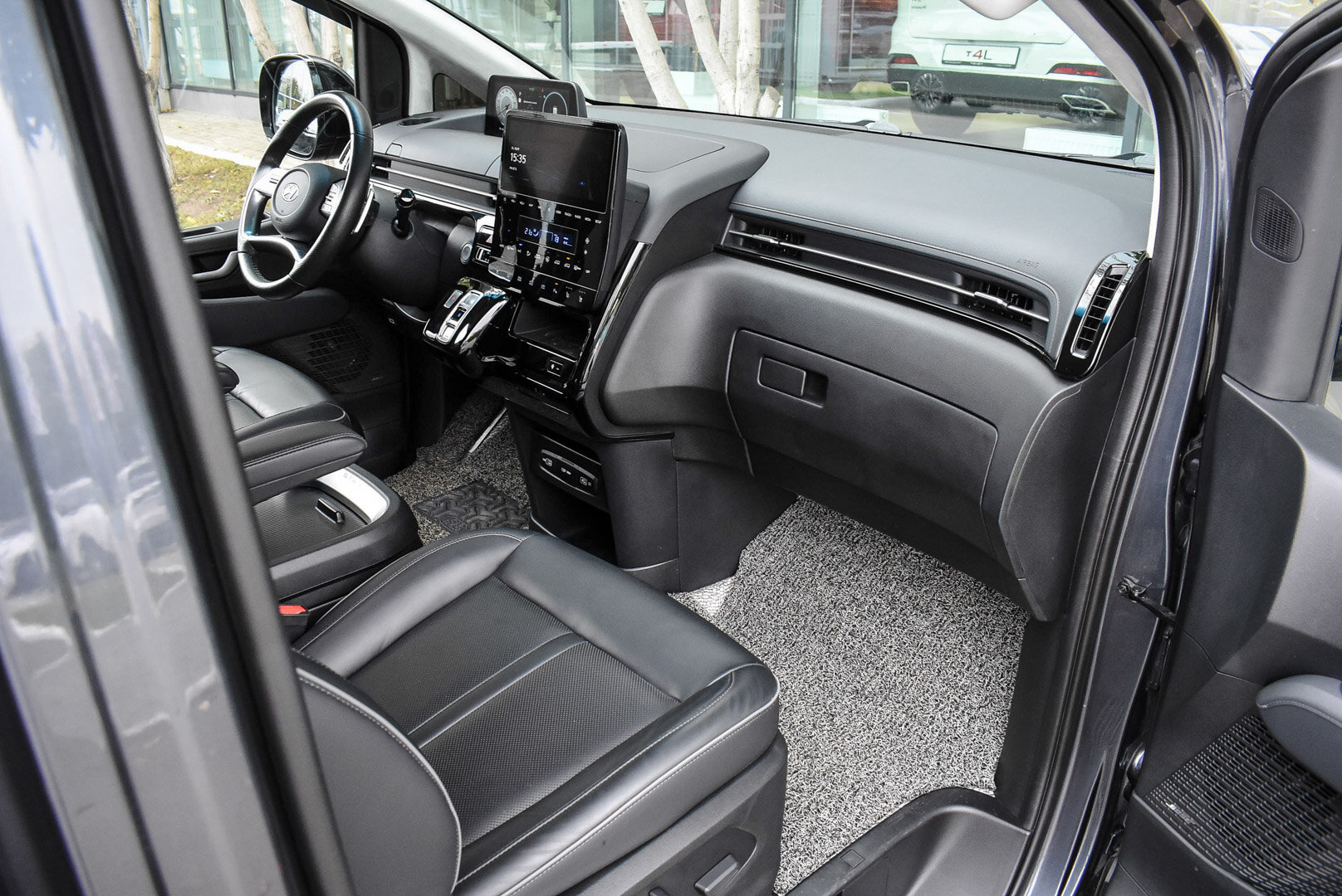 Hyundai Staria, I 2.2d AT (177 л.с.) 2021