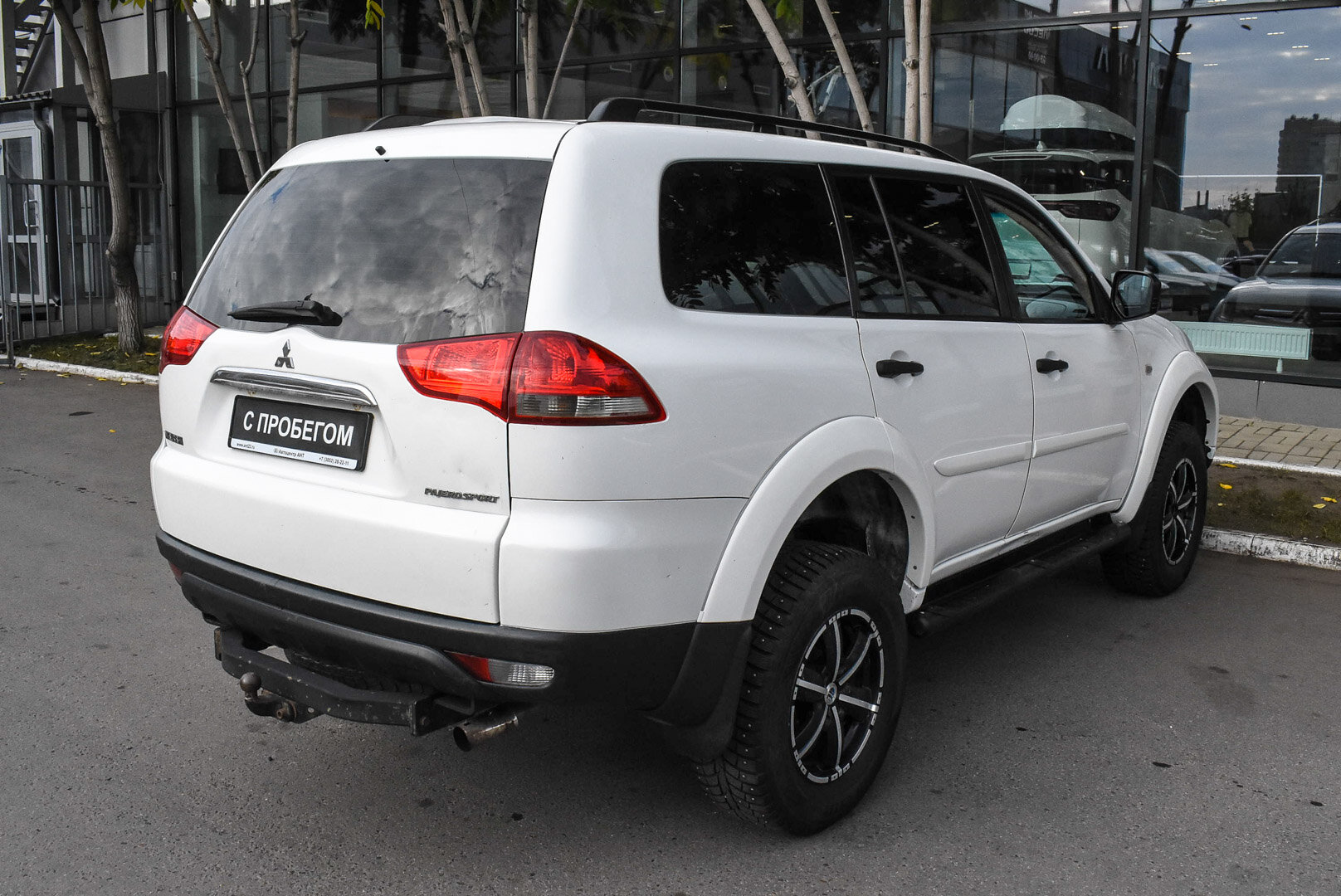 Mitsubishi Pajero Sport, II Рестайлинг 2.5d MT (178 л.с.) 4WD 2015