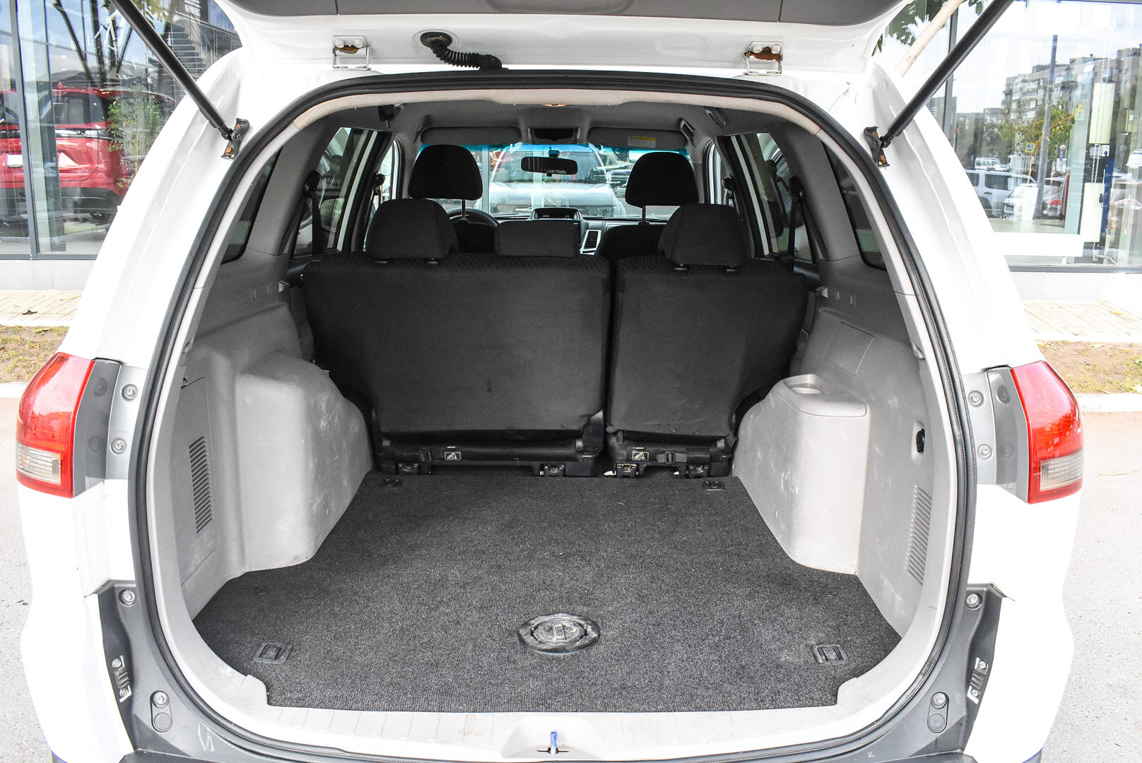 Mitsubishi Pajero Sport, II Рестайлинг 2.5d MT (178 л.с.) 4WD 2015