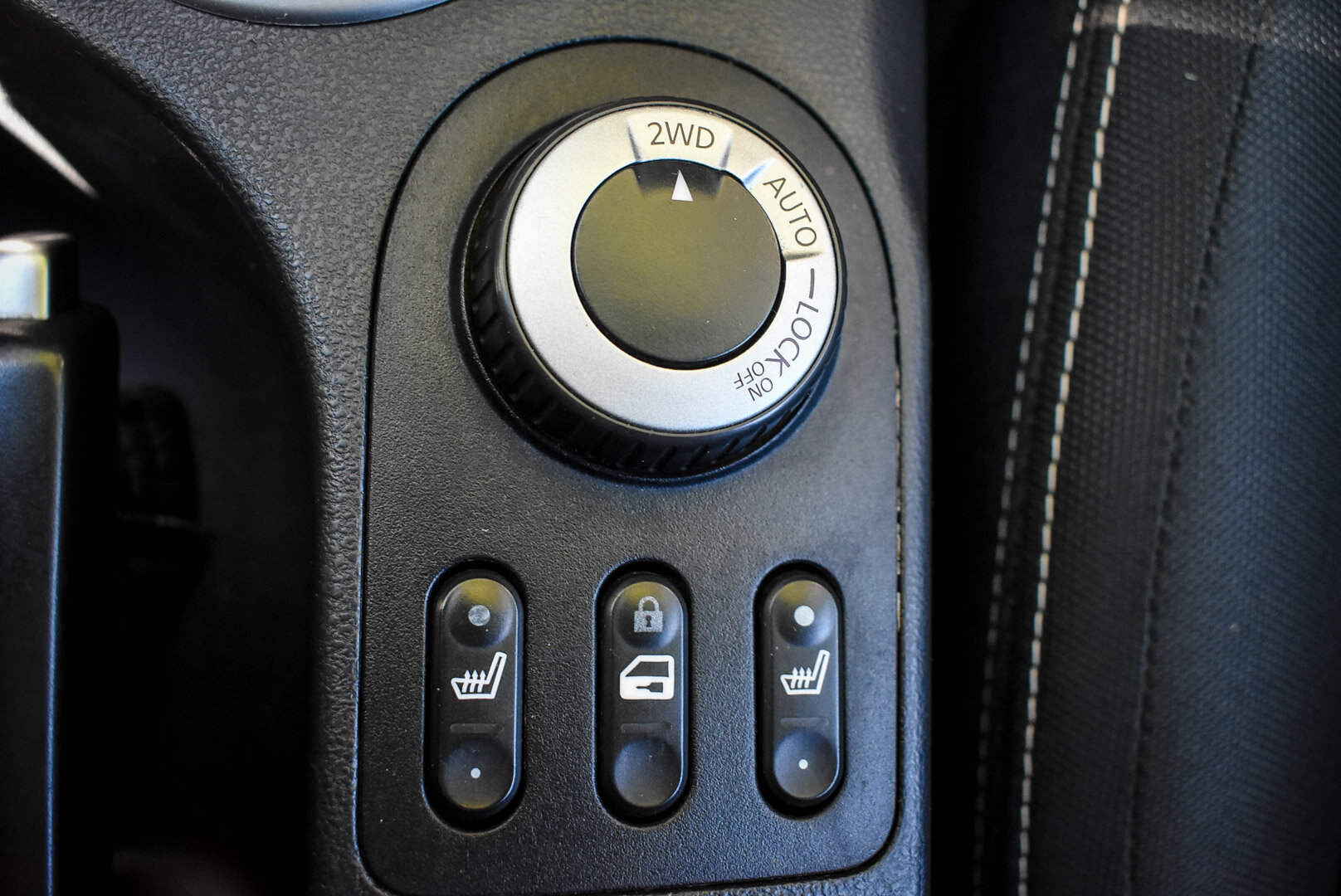 Nissan Qashqai, I Рестайлинг 2.0 CVT (141 л.с.) 4WD 2011
